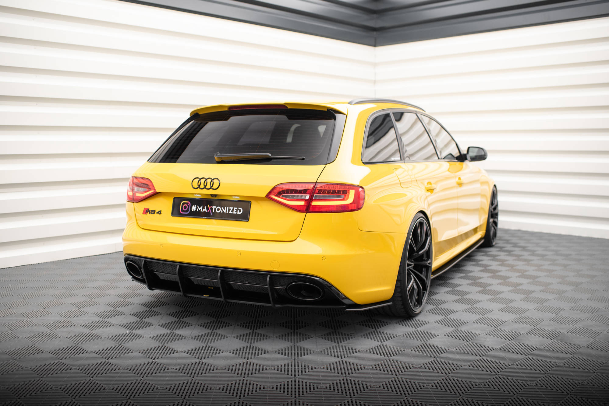 Street Pro Rear Diffuser Audi RS4 B8 - Image 2