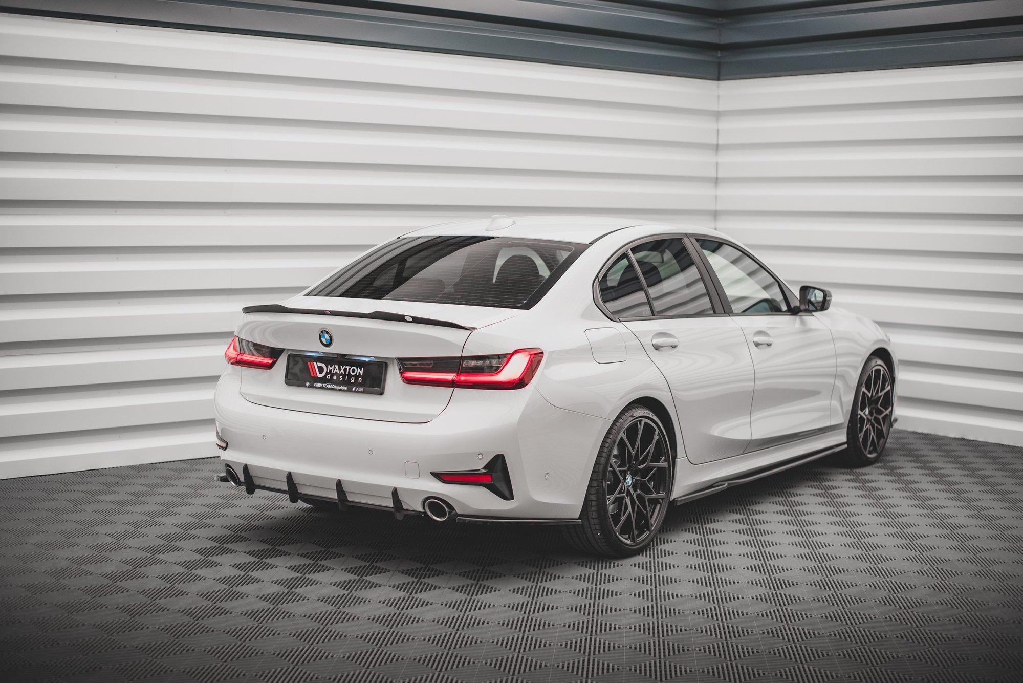 Street Pro Rear Diffuser BMW 3 G20 / G21 - Image 2