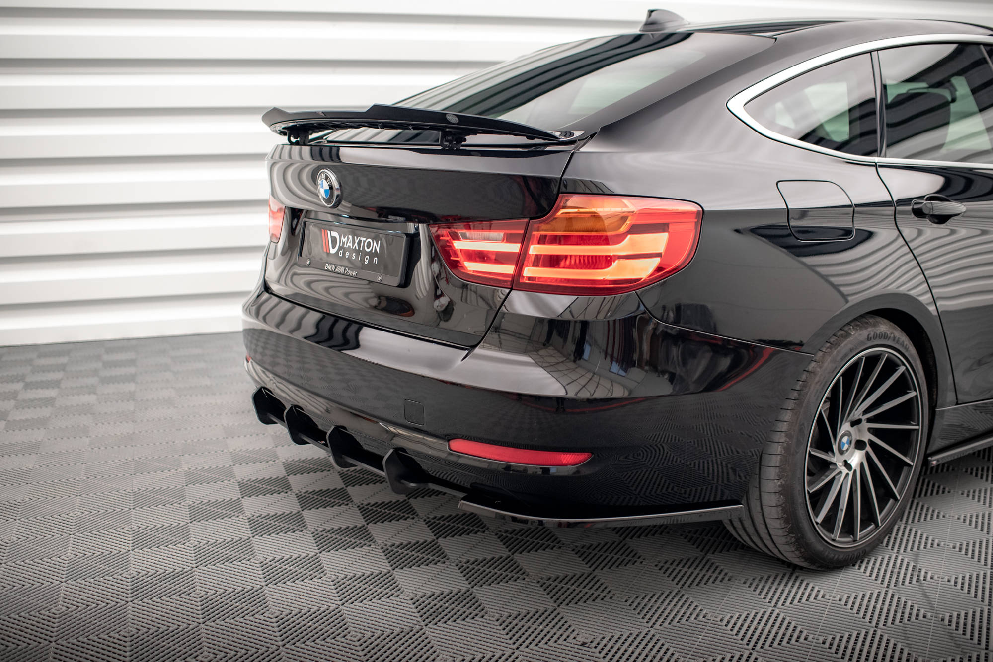 Street Pro Rear Diffuser BMW 3 GT F34 - Image 3