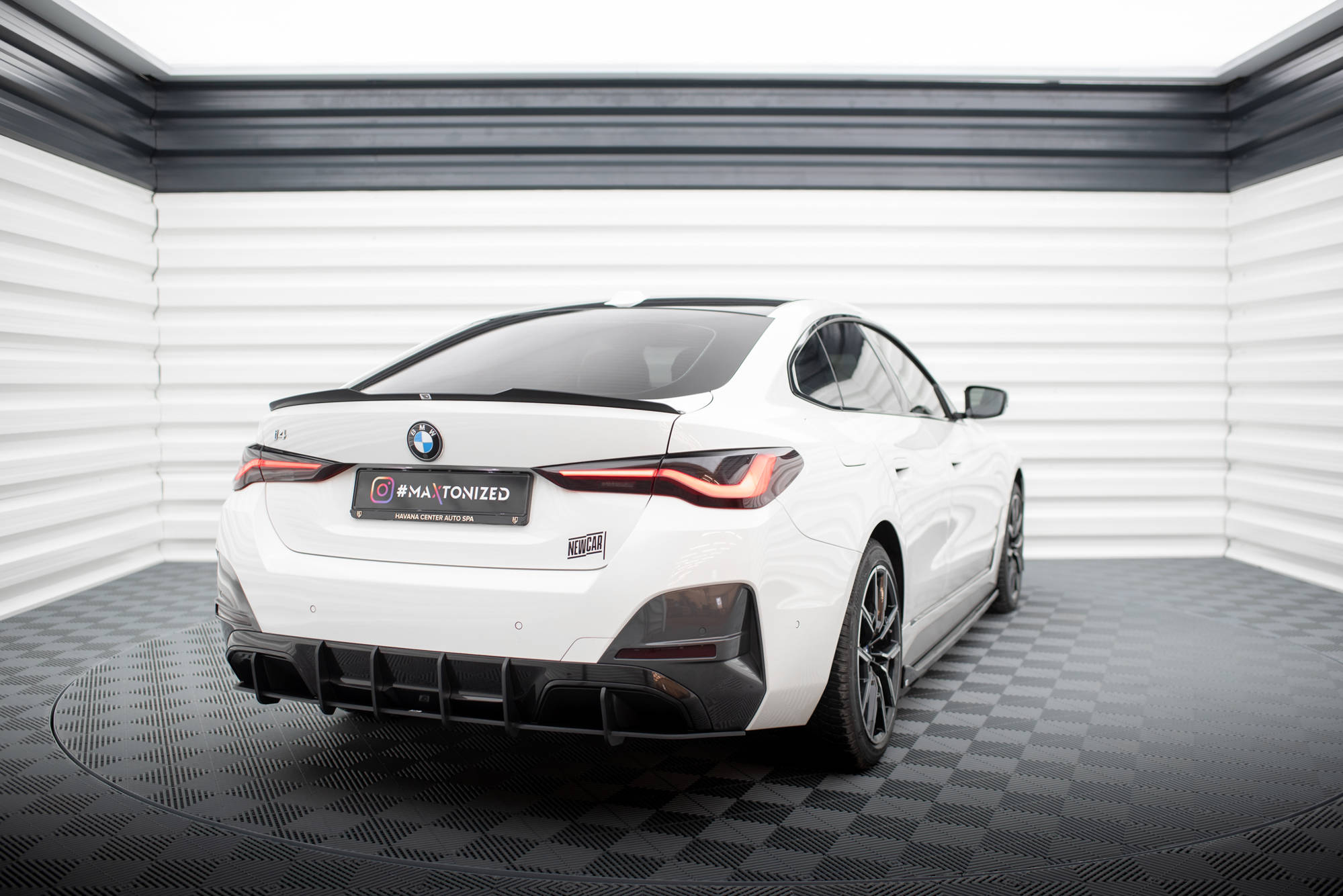 Street Pro Rear Diffuser BMW i4 M-Pack G26 - Image 2