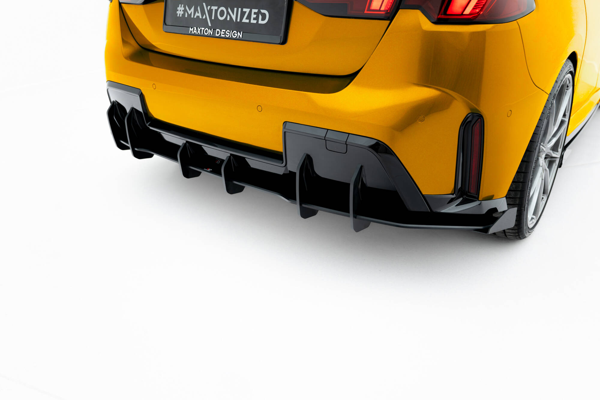 Street Pro Rear Diffuser + Flaps BMW 1 M-Pack F70 - Image 2