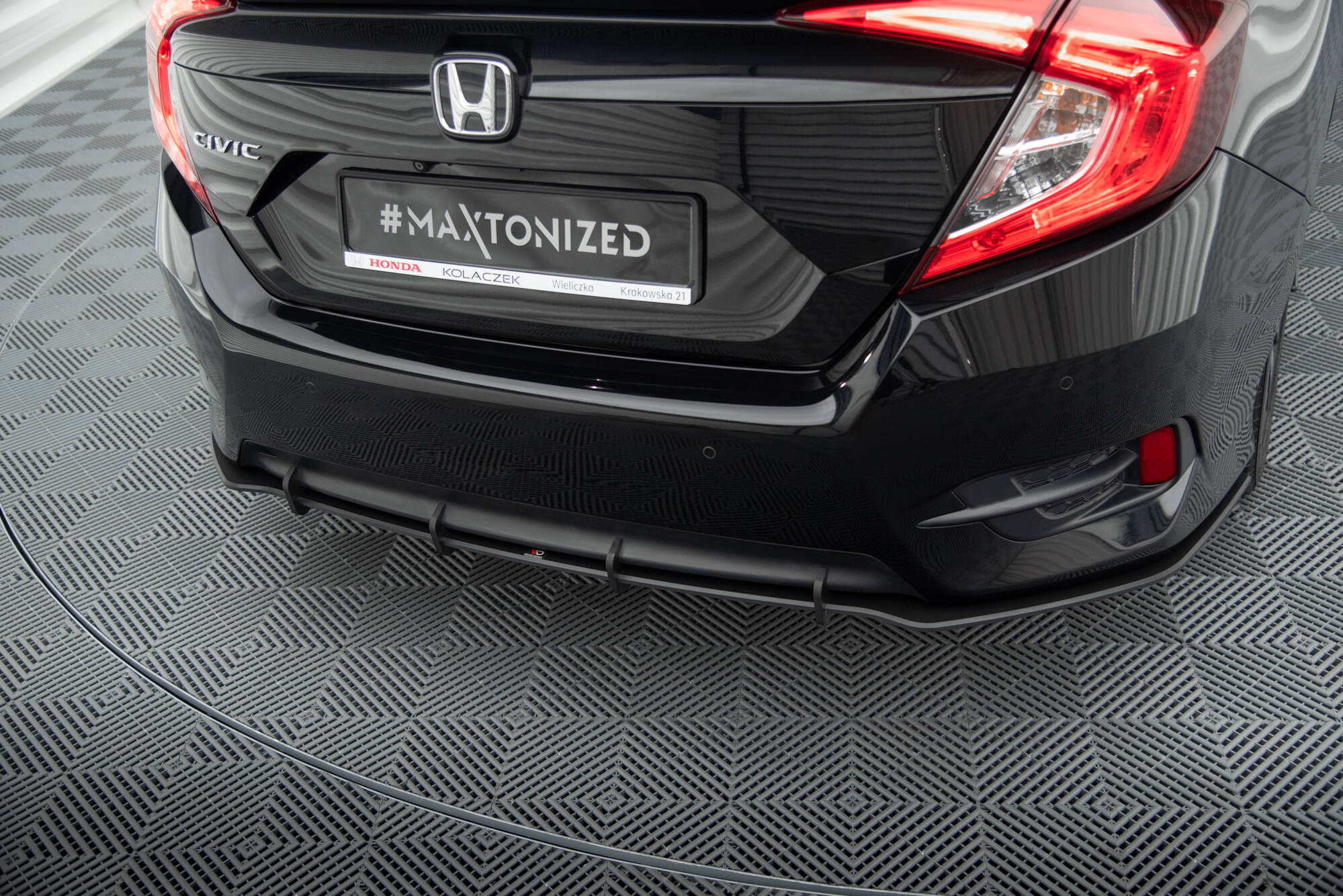 Street Pro Rear Diffuser Honda Civic Mk10 - Image 3