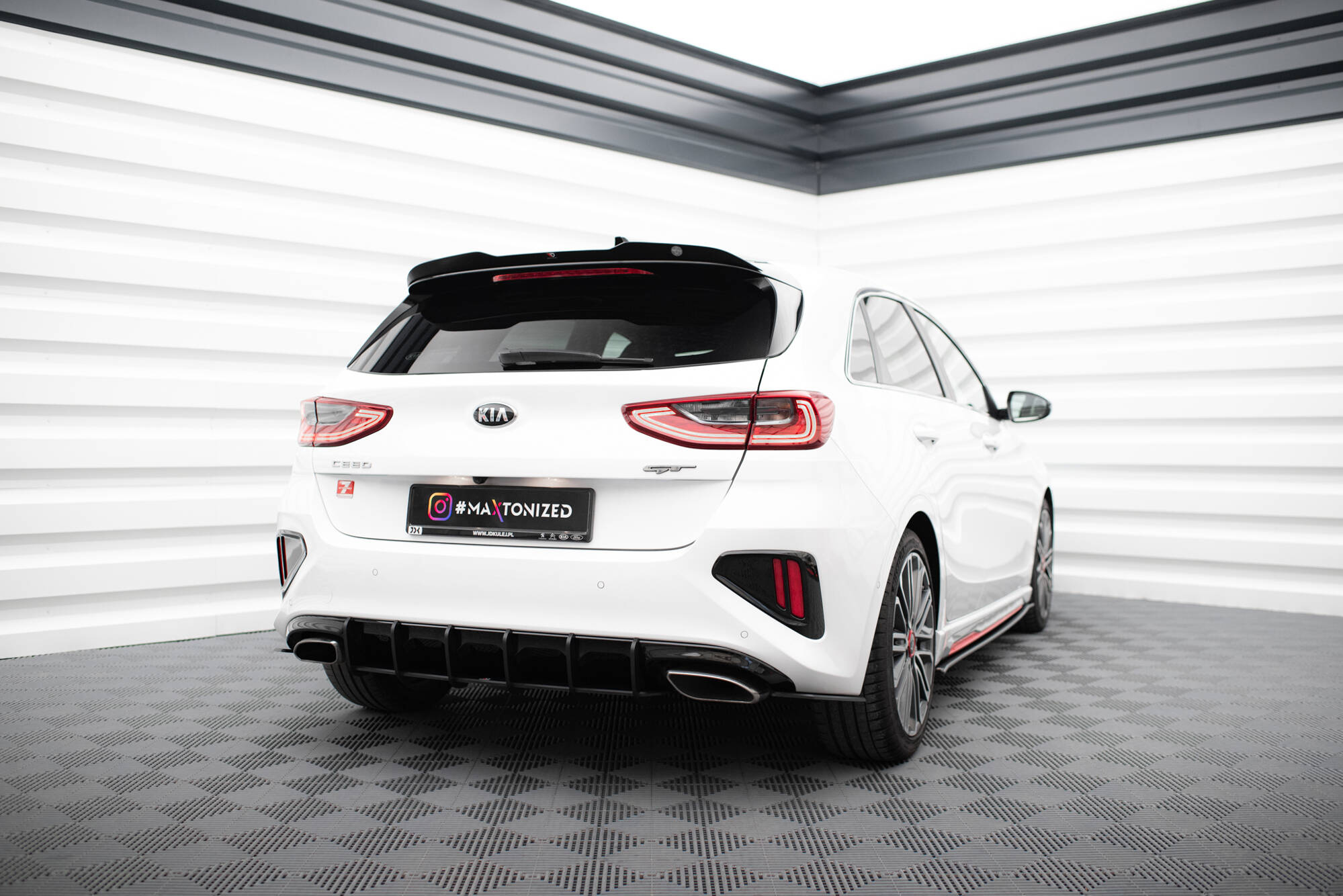 Street Pro Rear Diffuser Kia Ceed GT Mk3 - Image 2