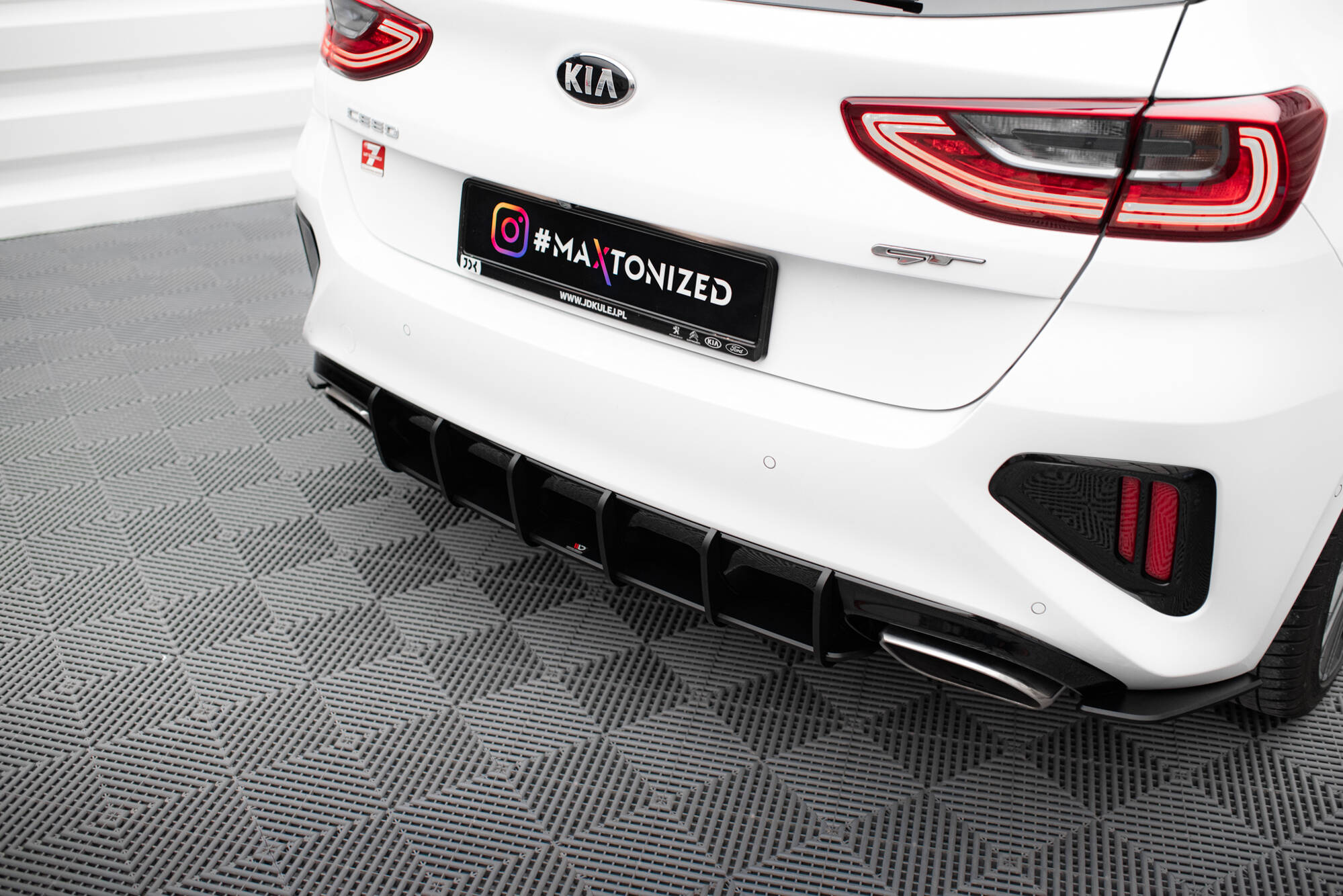 Street Pro Rear Diffuser Kia Ceed GT Mk3 - Image 5