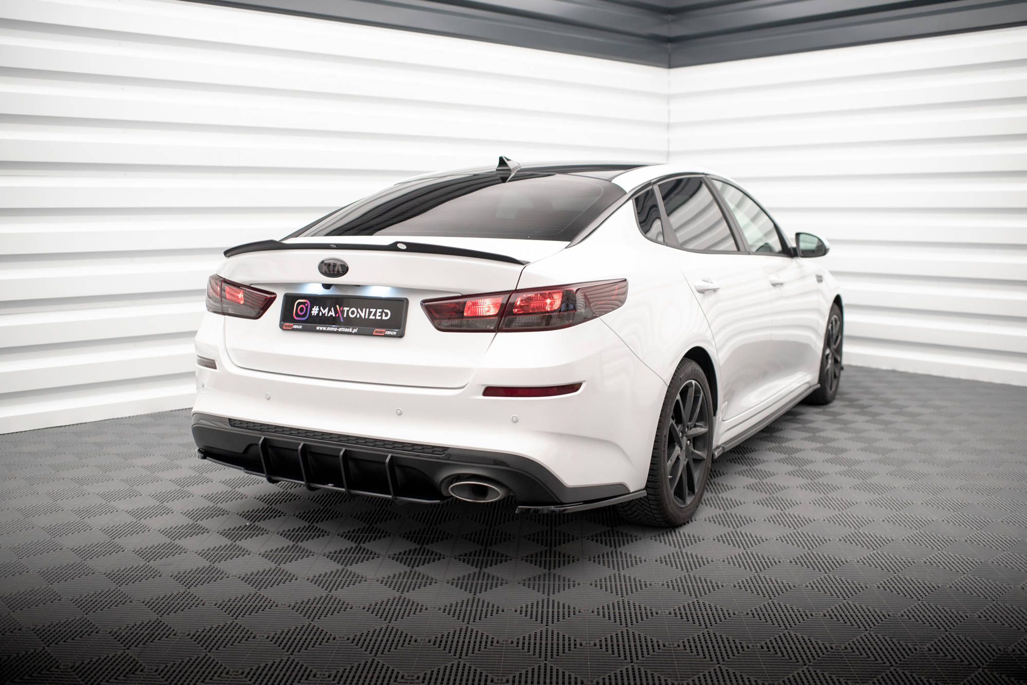 Street Pro Rear Diffuser Kia Optima Mk4 Facelift - Image 2