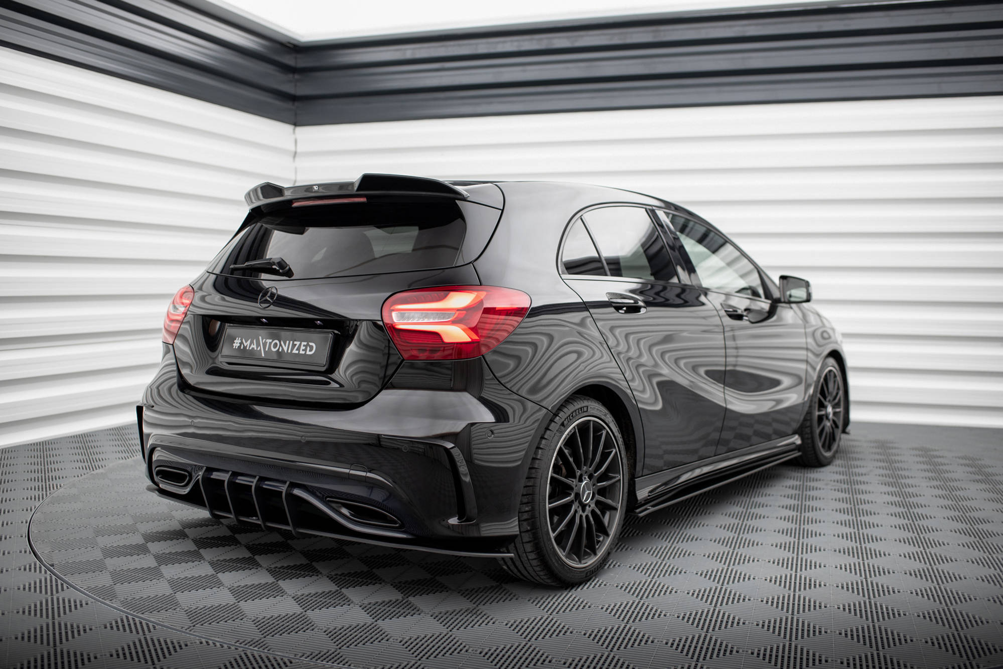 Street Pro Rear Diffuser Mercedes-Benz A AMG-Line W176 Facelift - Image 2
