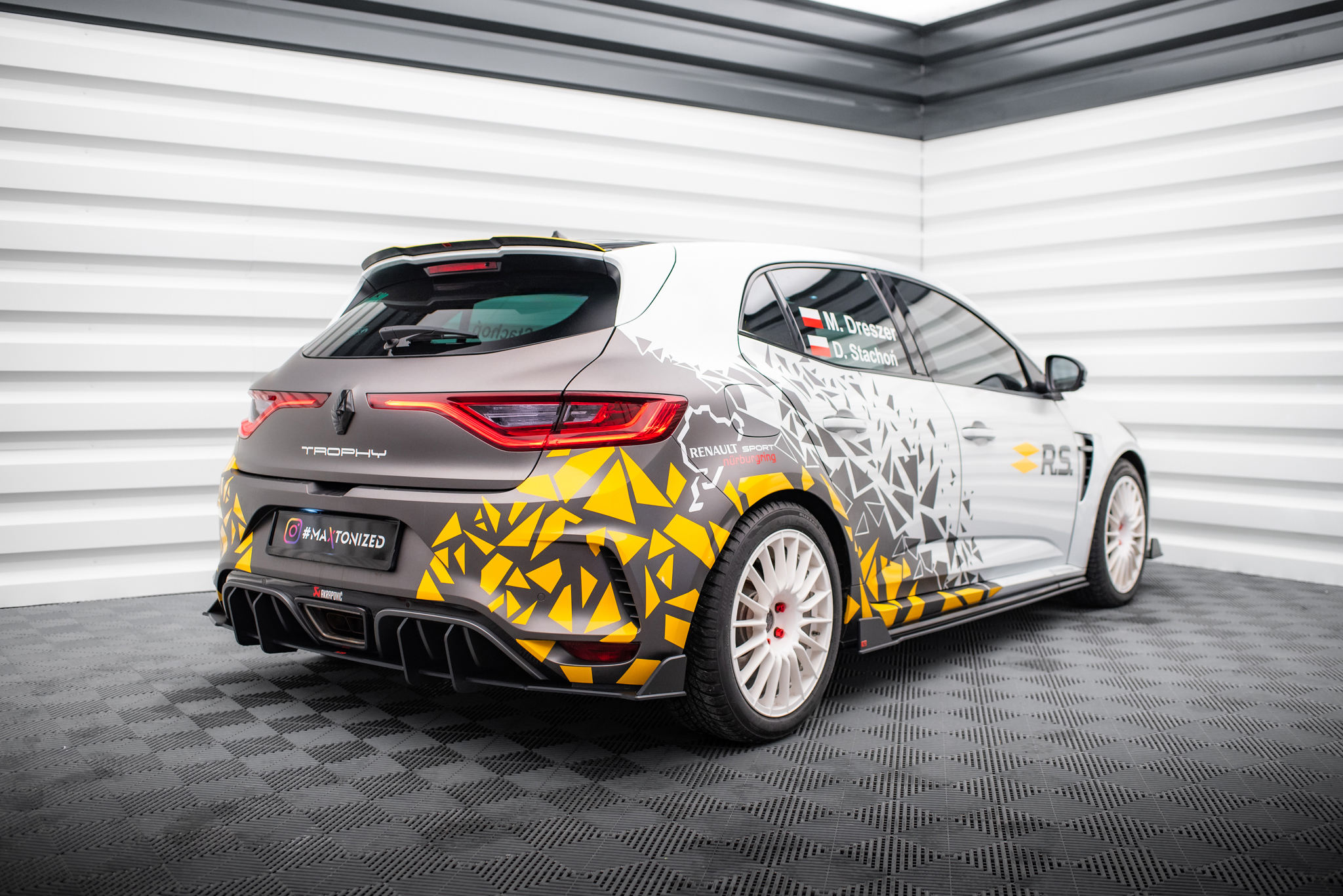Street Pro Rear Diffuser Renault Megane RS Mk4 - Image 3