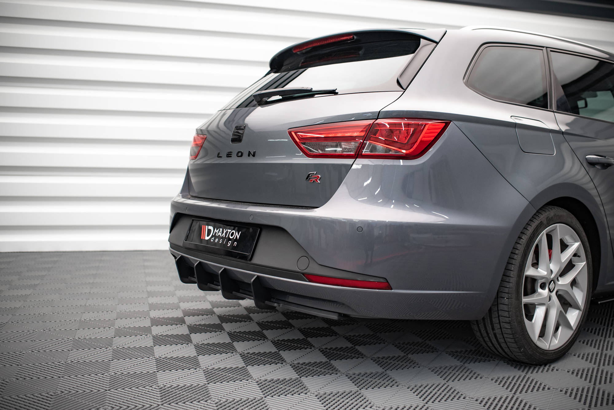 Street Pro Rear Diffuser Seat Leon FR Sportstourer Mk3 - Image 2