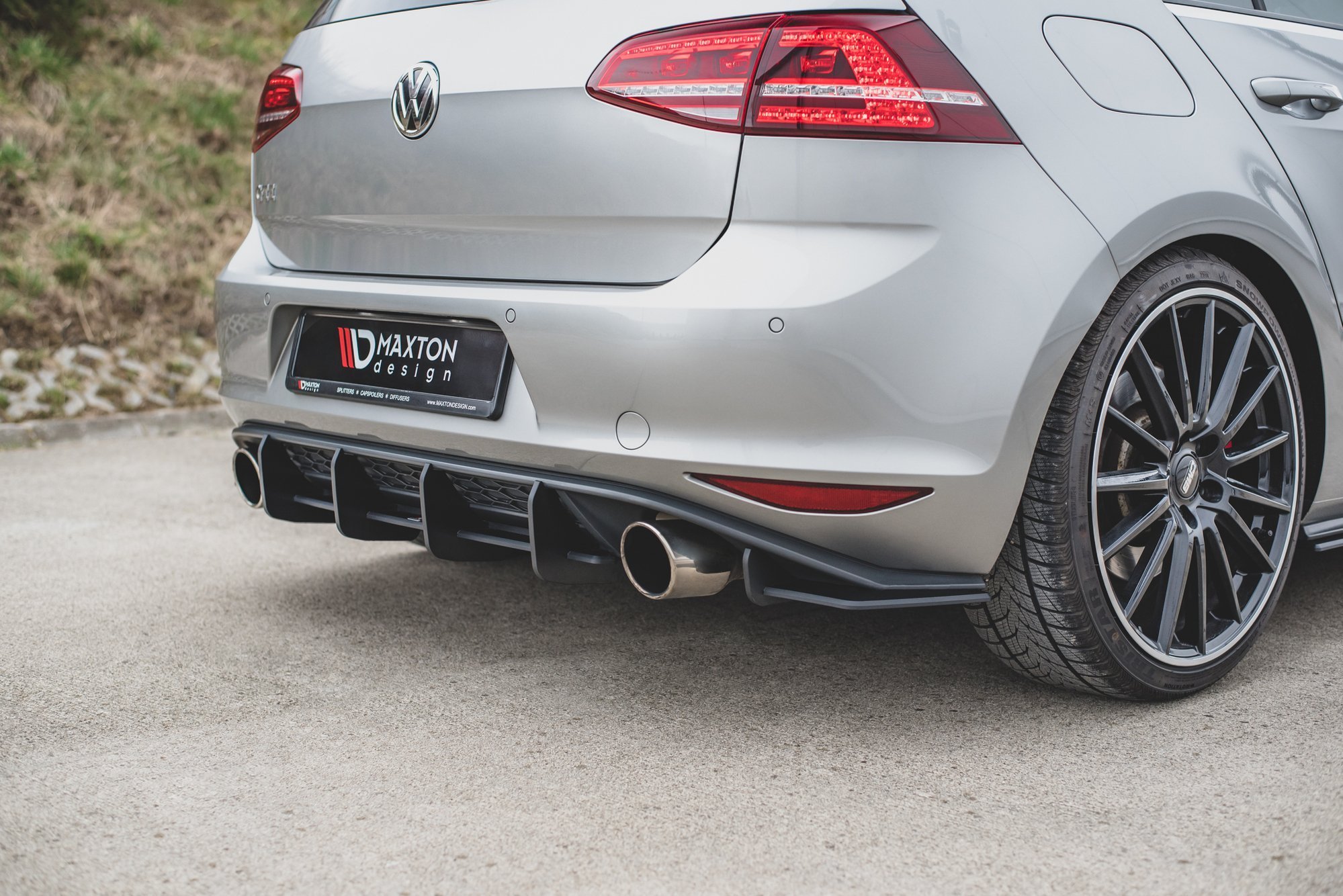 Street Pro Rear Diffuser V.1 VW Golf 7 GTI - Image 2