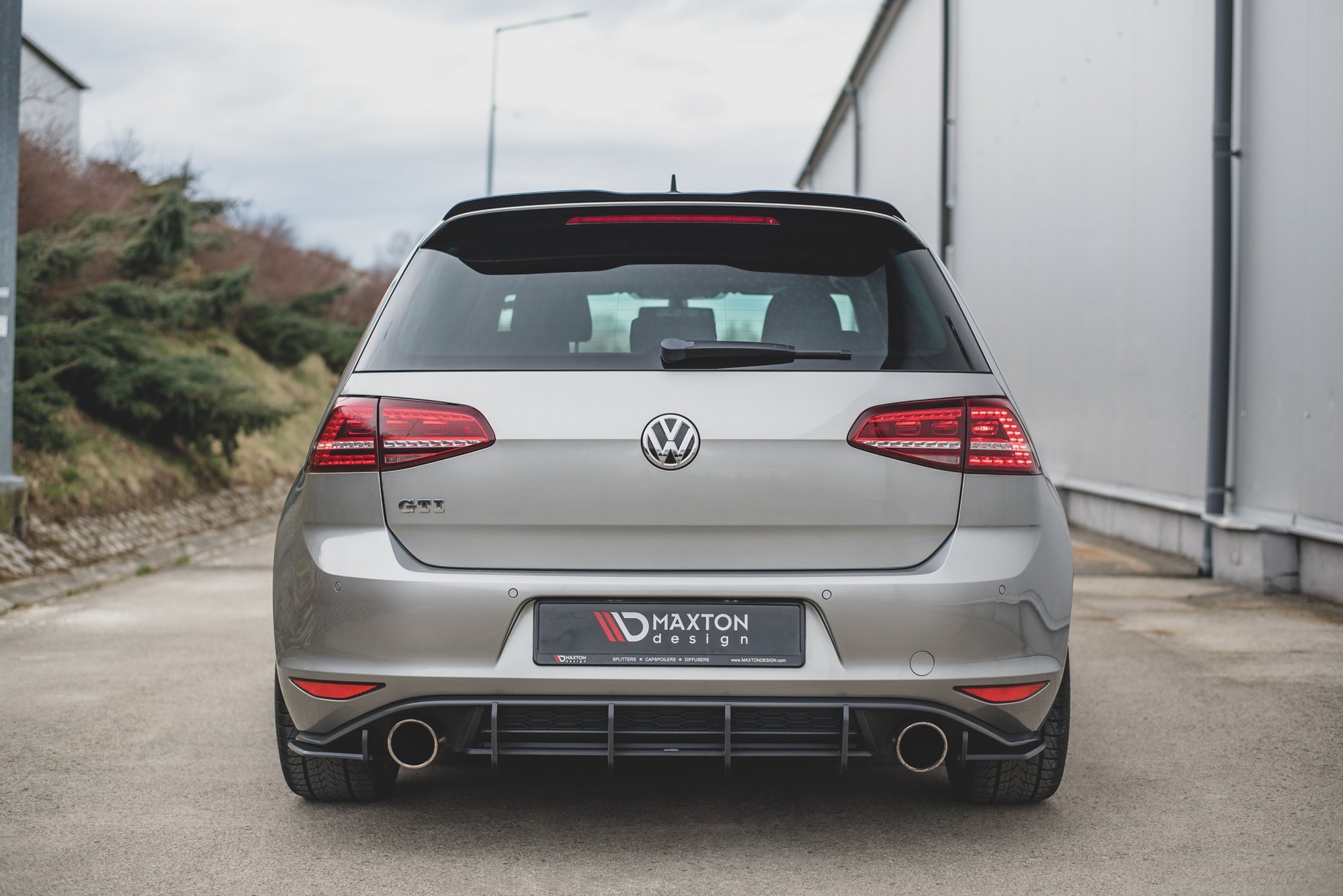 Street Pro Rear Diffuser V.1 VW Golf 7 GTI - Image 4