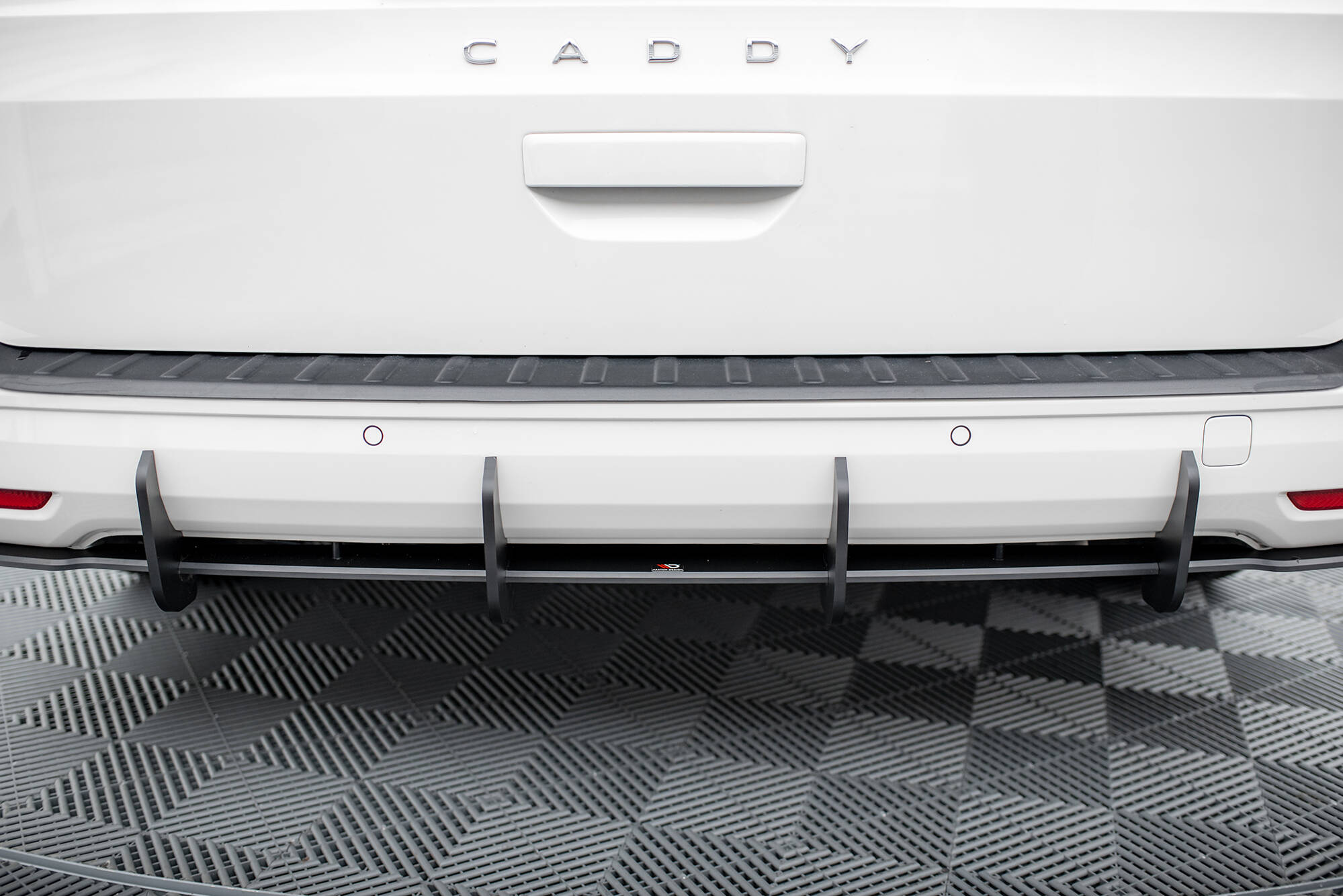 Street Pro Rear Diffuser Volkswagen Caddy Maxi Mk5 - Image 3
