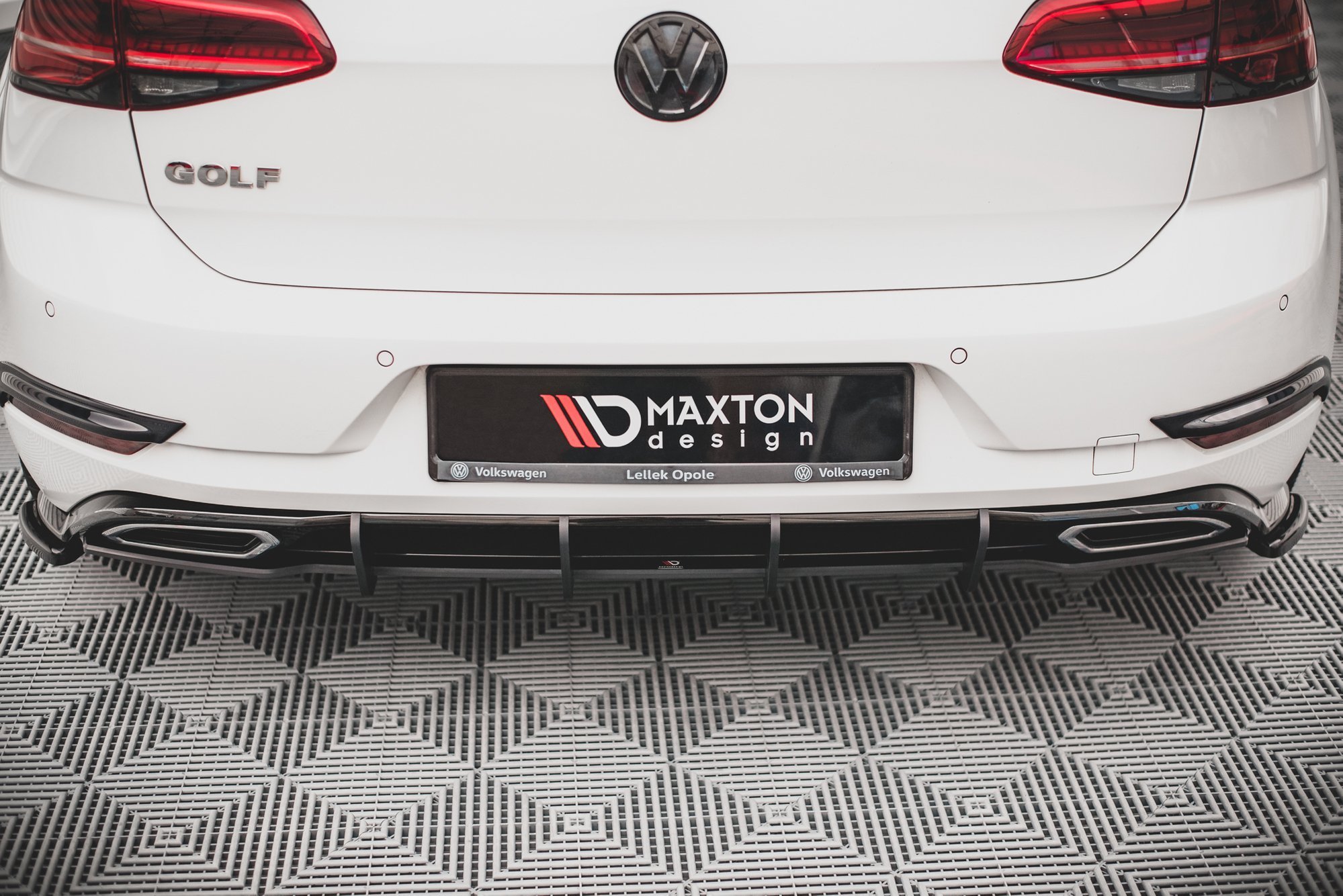 Street Pro Rear Diffuser Volkswagen Golf R-Line Mk 7 Facelift - Image 2