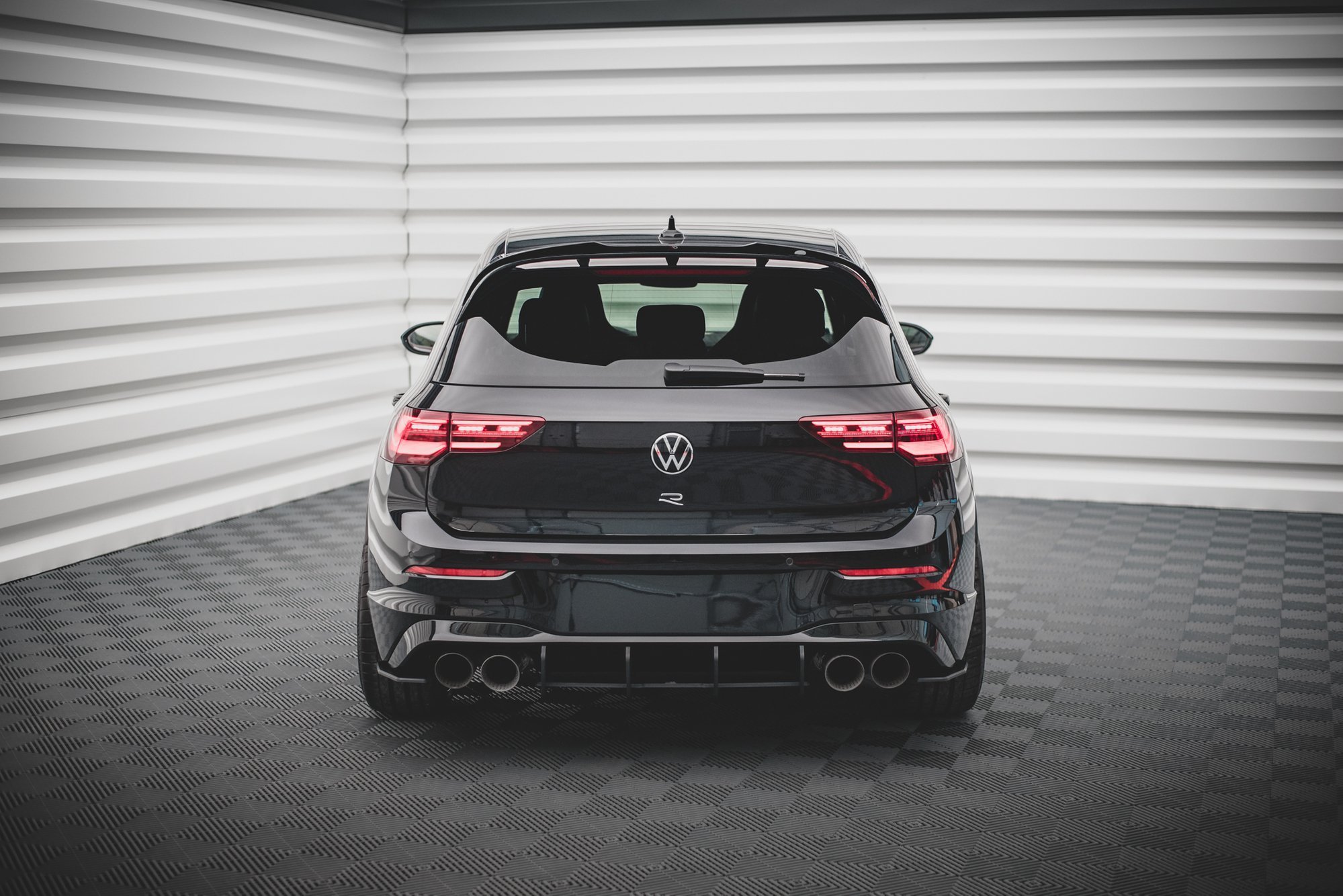 Street Pro Rear Diffuser Volkswagen Golf R Mk8 - Image 3