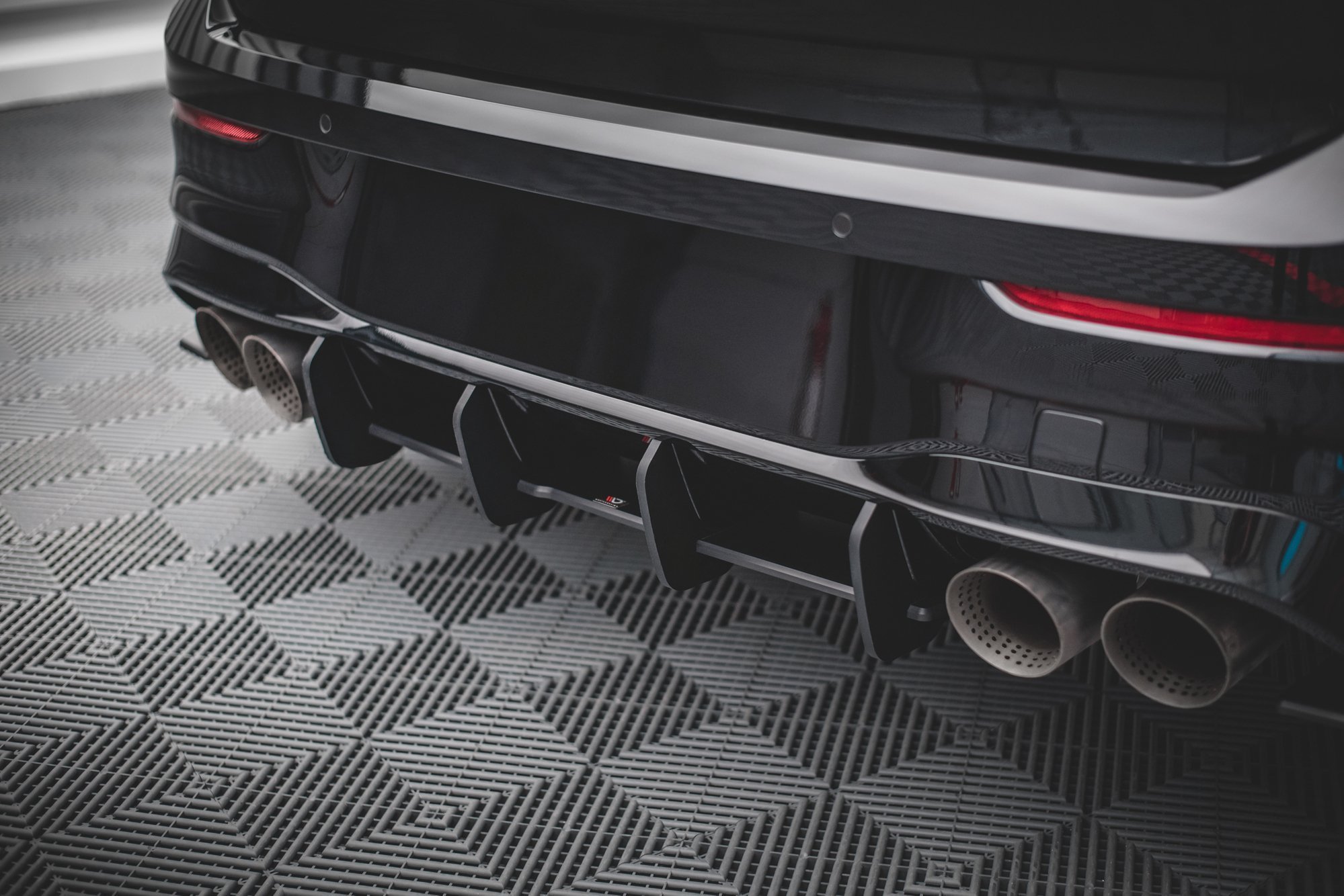 Street Pro Rear Diffuser Volkswagen Golf R Mk8 - Image 4