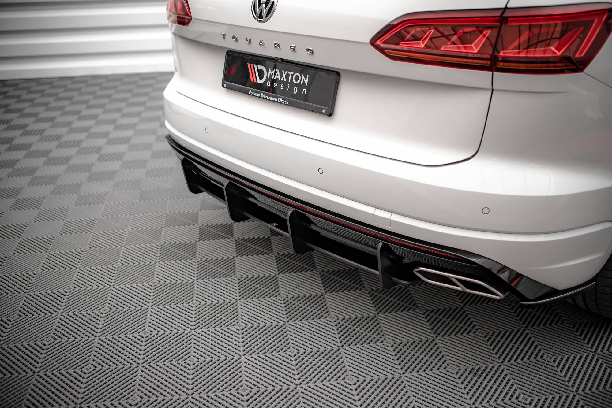 Street Pro Rear Diffuser Volkswagen Touareg R-Line Mk3 - Image 2