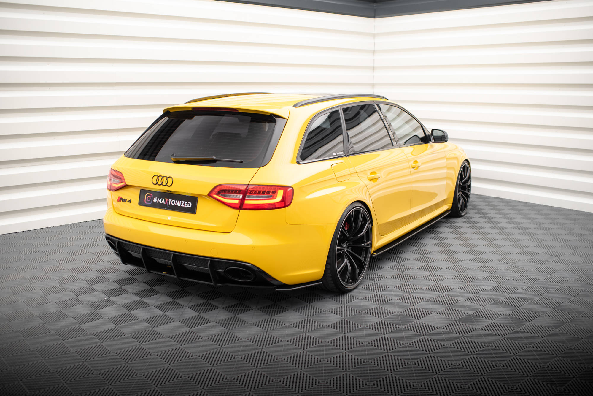 Street Pro Rear Side Splitters Audi RS4 B8 - Image 2