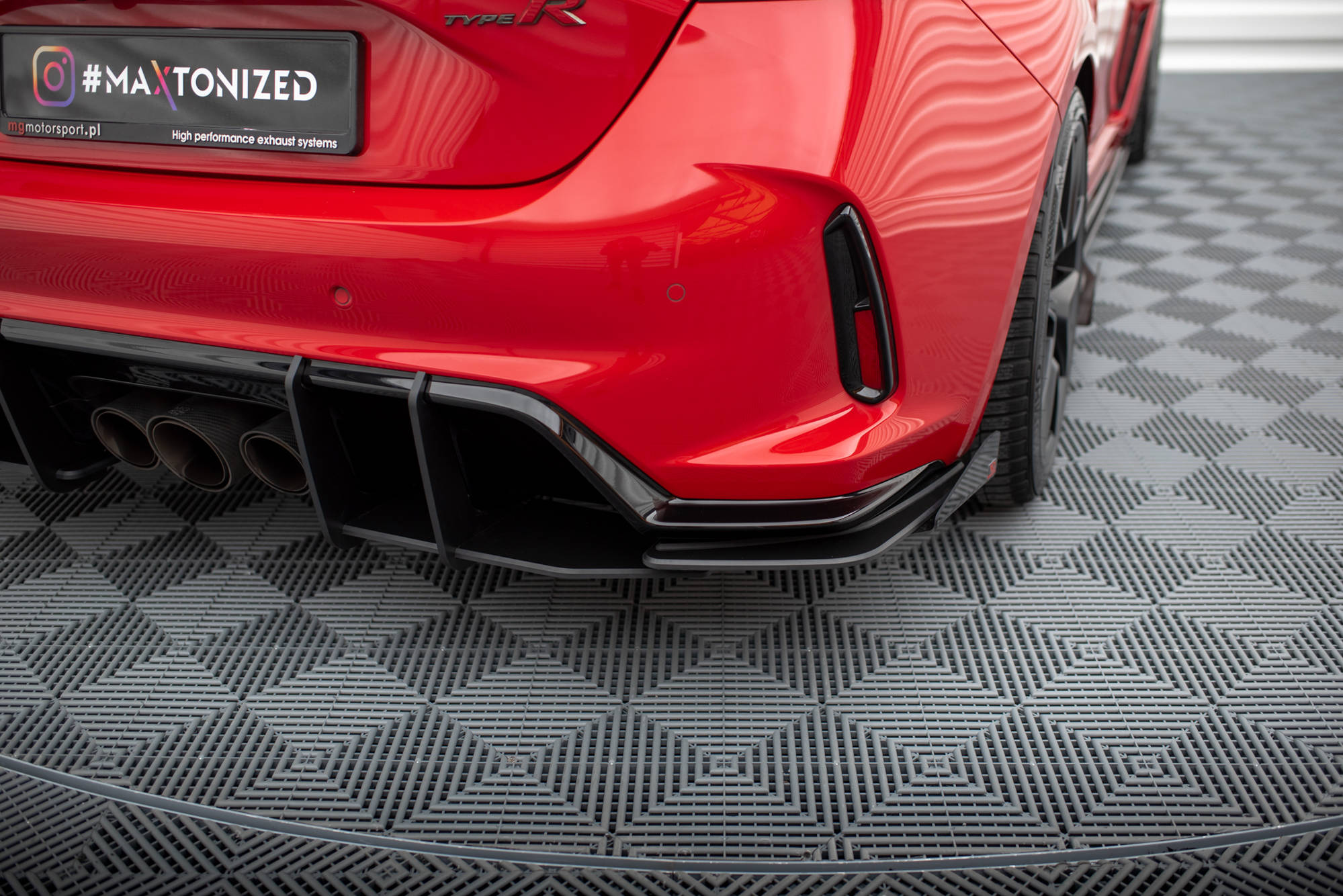 Street Pro Rear Side Splitters + Flaps Honda Civic Type-R Mk 11 - Image 3