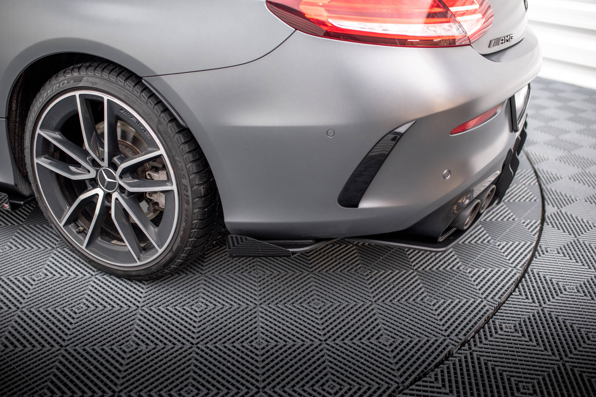 Street Pro Rear Side Splitters + Flaps Mercedes-AMG C43 Coupe / Cabrio C205 Facelift / A205 Facelift
