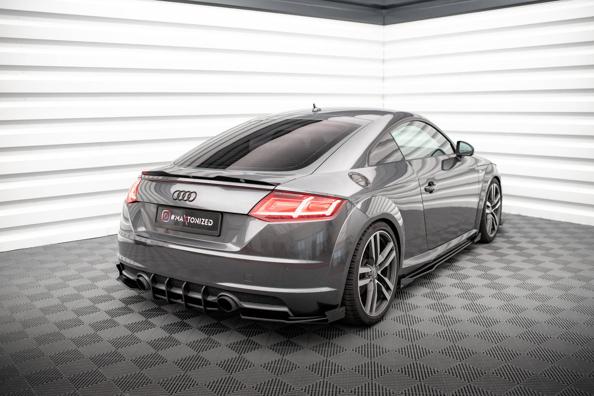 Street Pro Rear Side Splitters + FlapsAudi TT S-Line 8S - Image 2