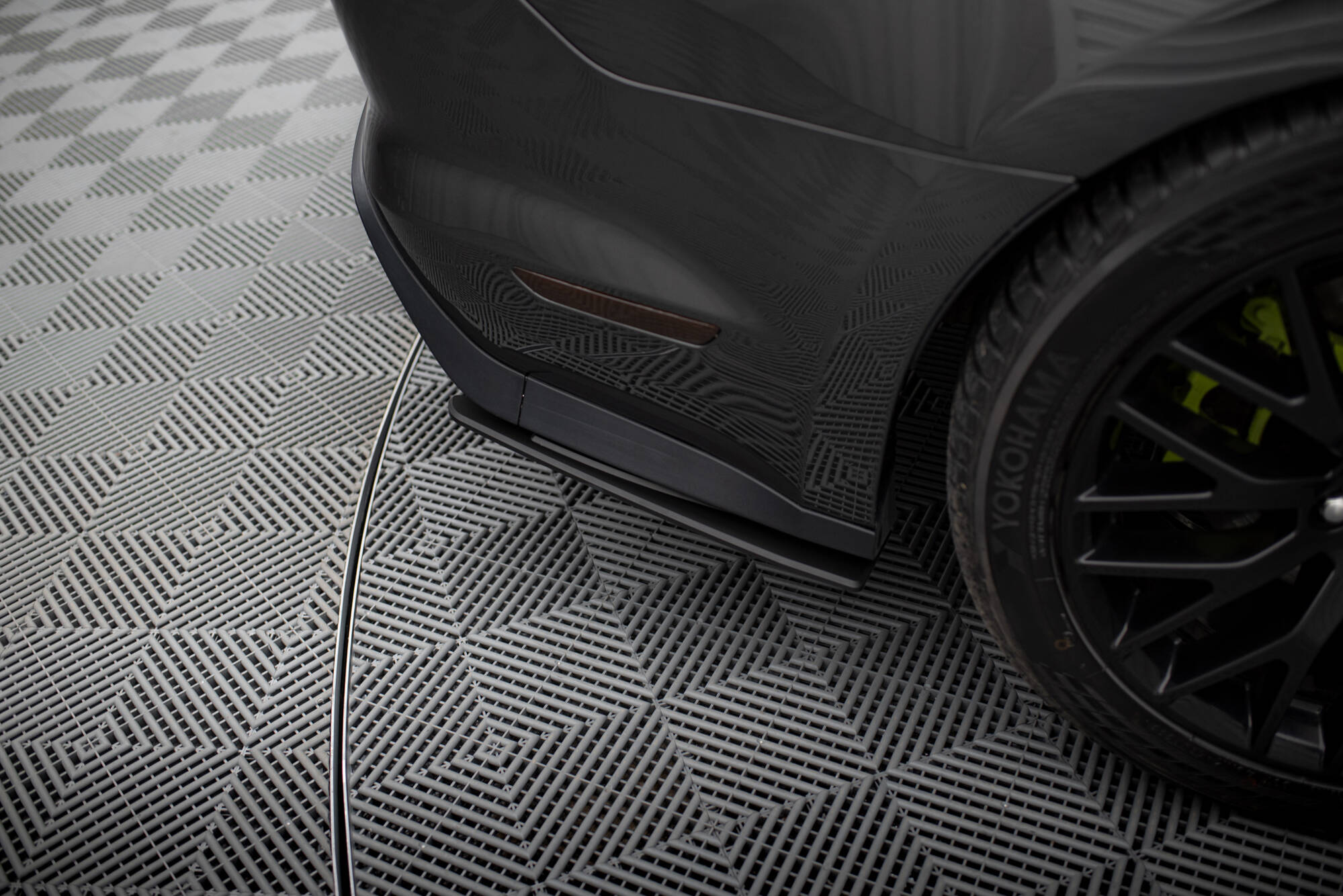 Street Pro Rear Side Splitters Ford Mustang GT Mk6 - Image 2