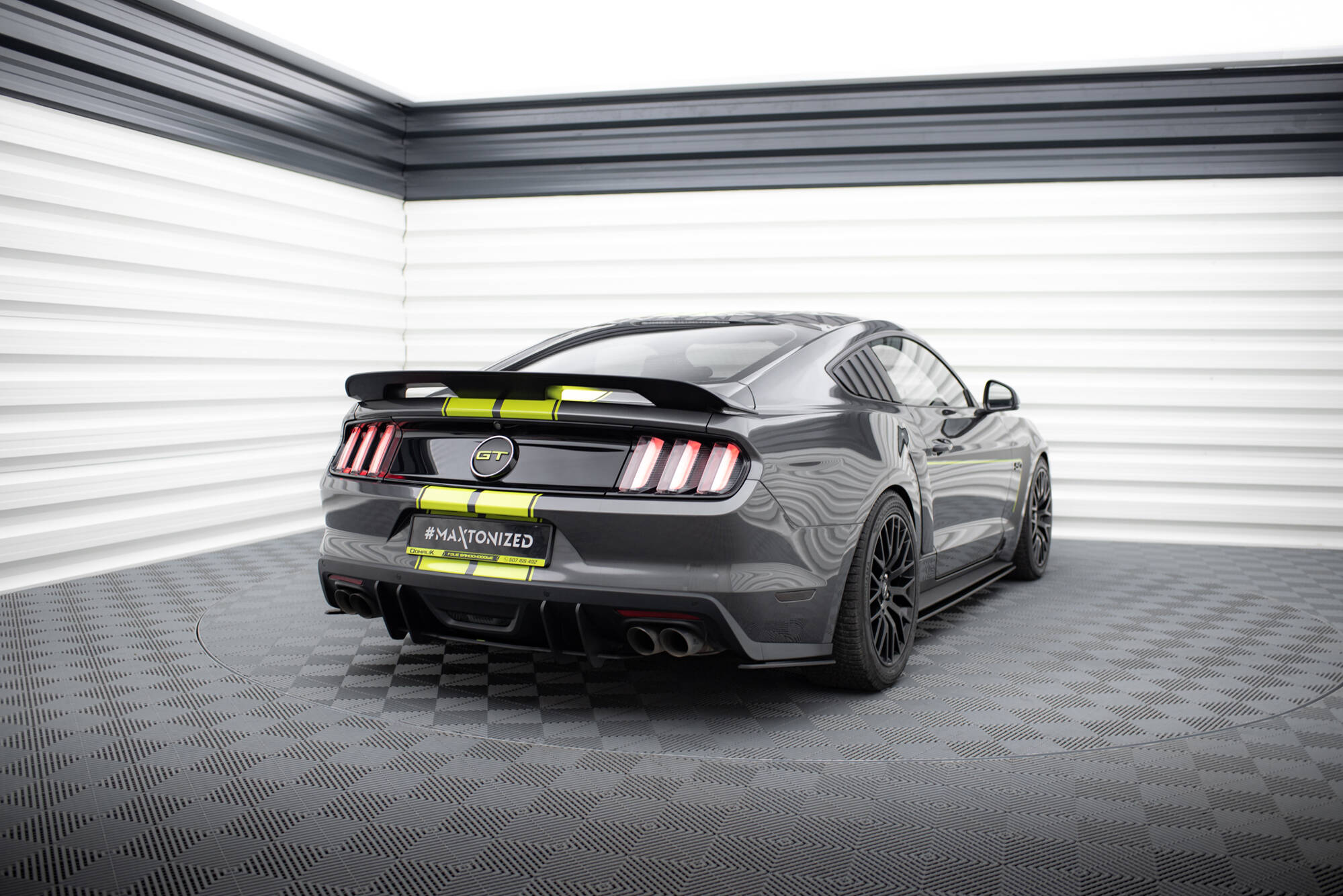 Street Pro Rear Side Splitters Ford Mustang GT Mk6 - Image 3