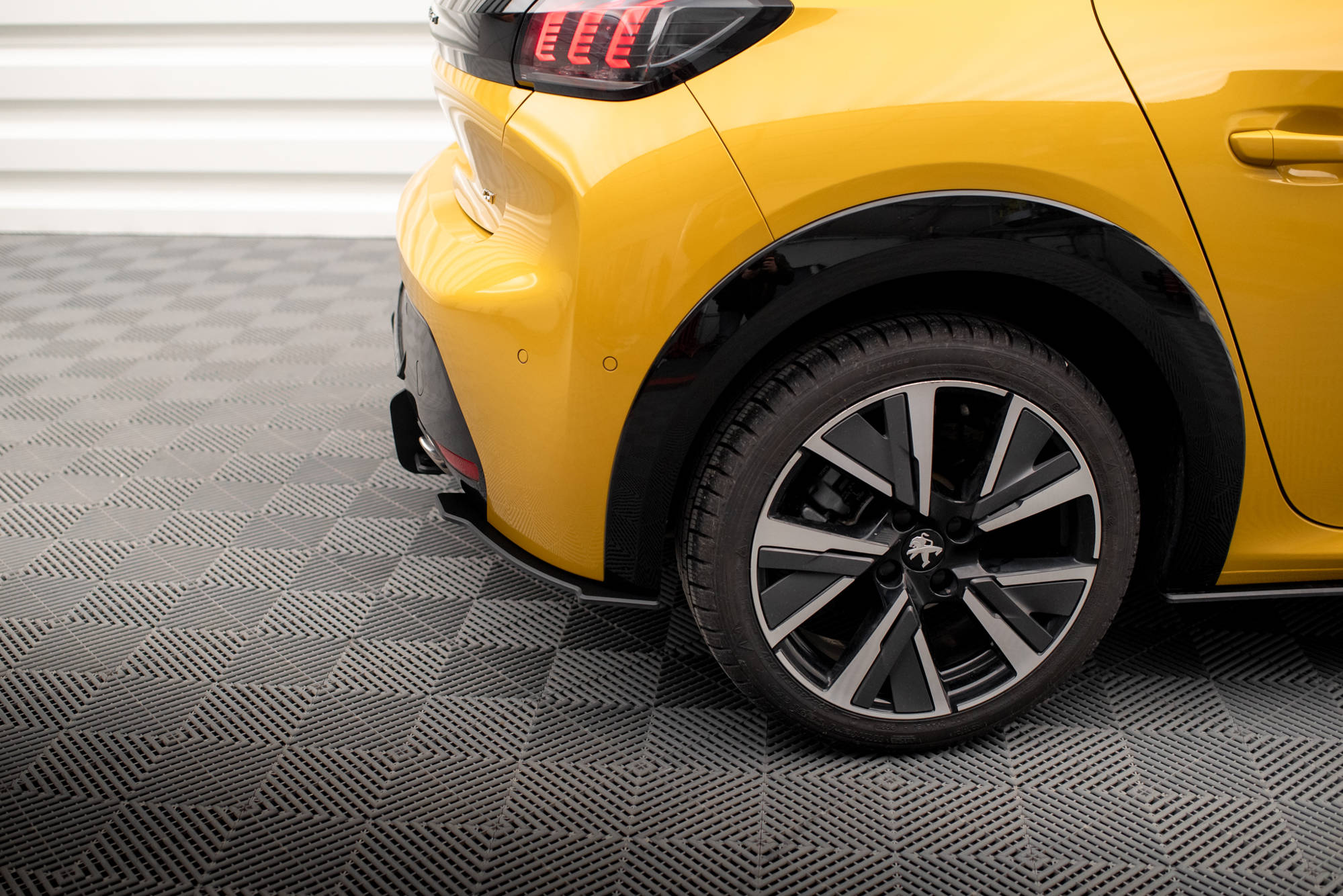 Street Pro Rear Side Splitters Peugeot 208 GT Mk2 - Image 4