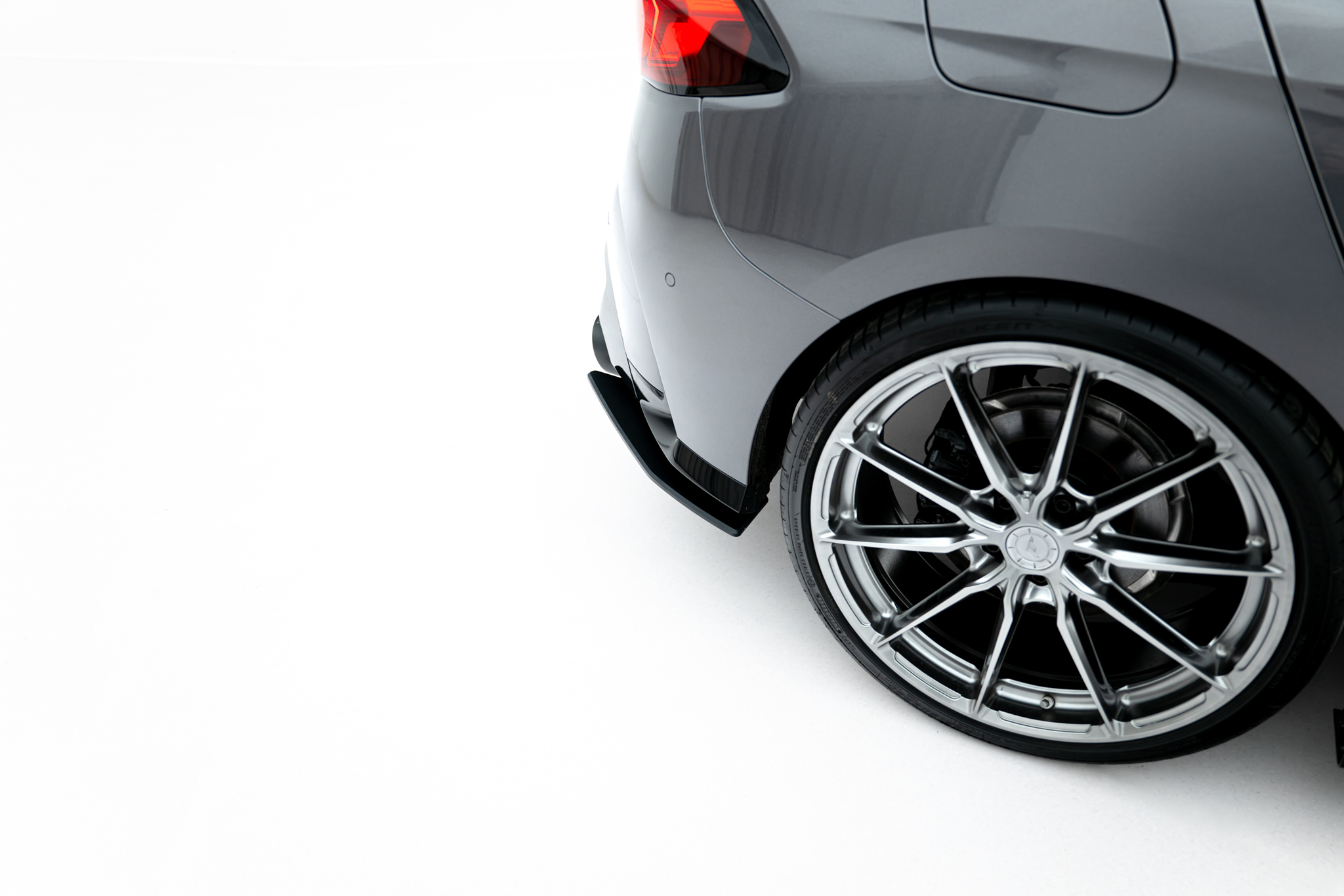 Street Pro Rear Side Splitters V.1 BMW M135i F70 - Image 2