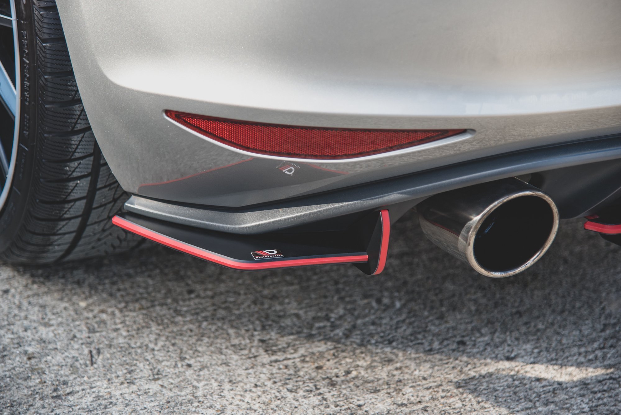 Street Pro Rear Side Splitters V.1 VW Golf 7 GTI - Image 10