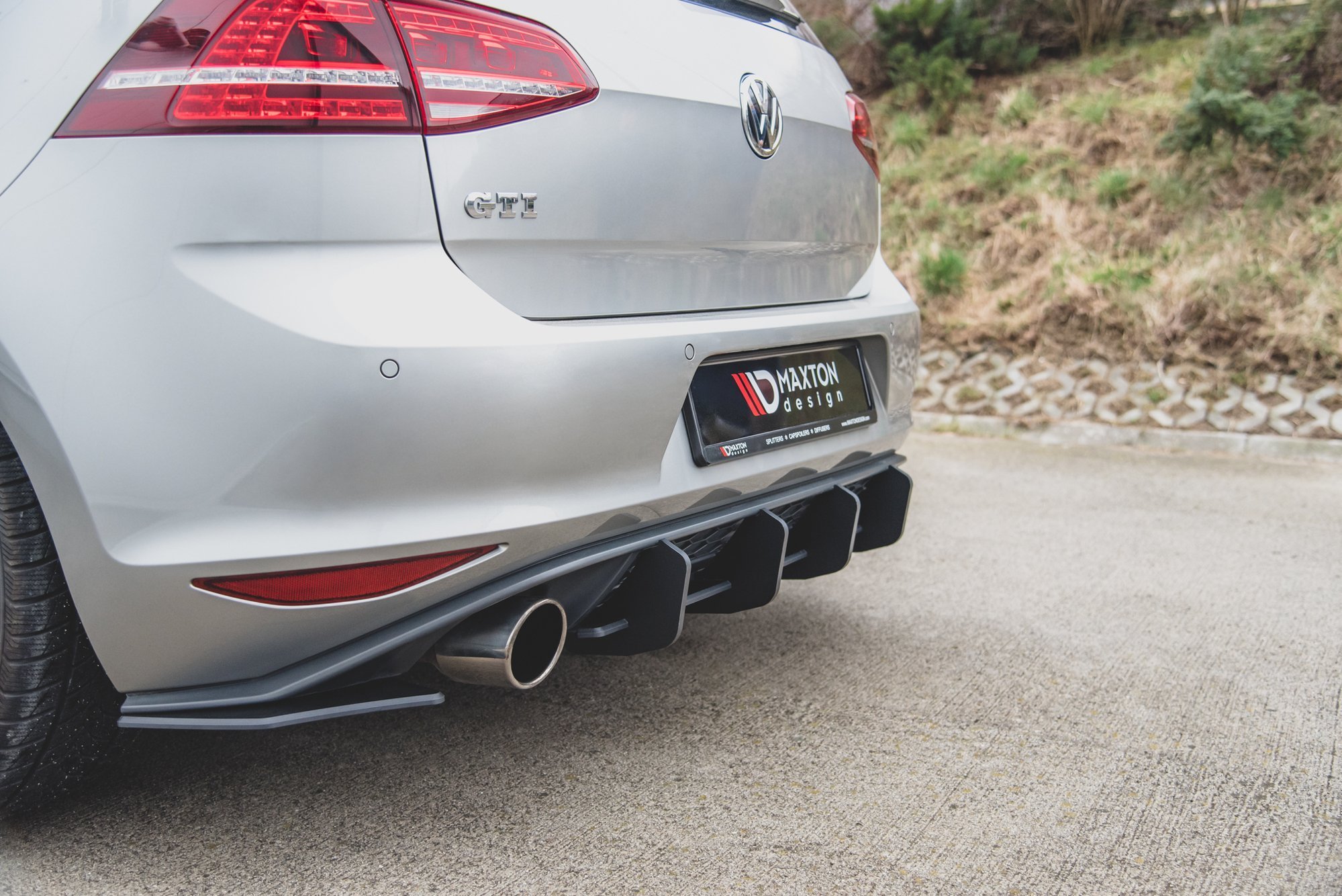 Street Pro Rear Side Splitters V.2 VW Golf 7 GTI - Image 3