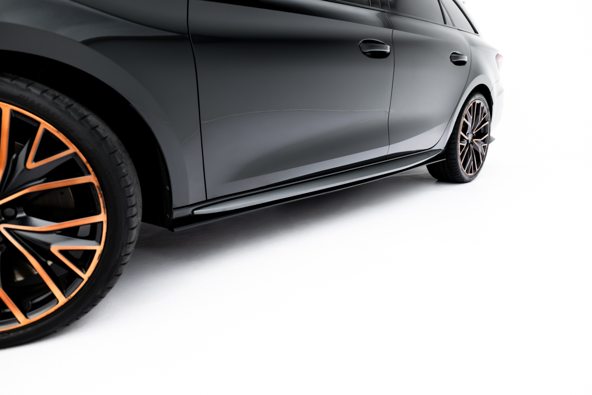 Street Pro Side Skirts Diffusers Cupra Leon ST / Hatchback Aero Mk1 / Mk1 Facelift - Image 2