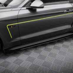Street Pro Side Skirts Diffusers + Flaps Ford Mustang GT Mk6