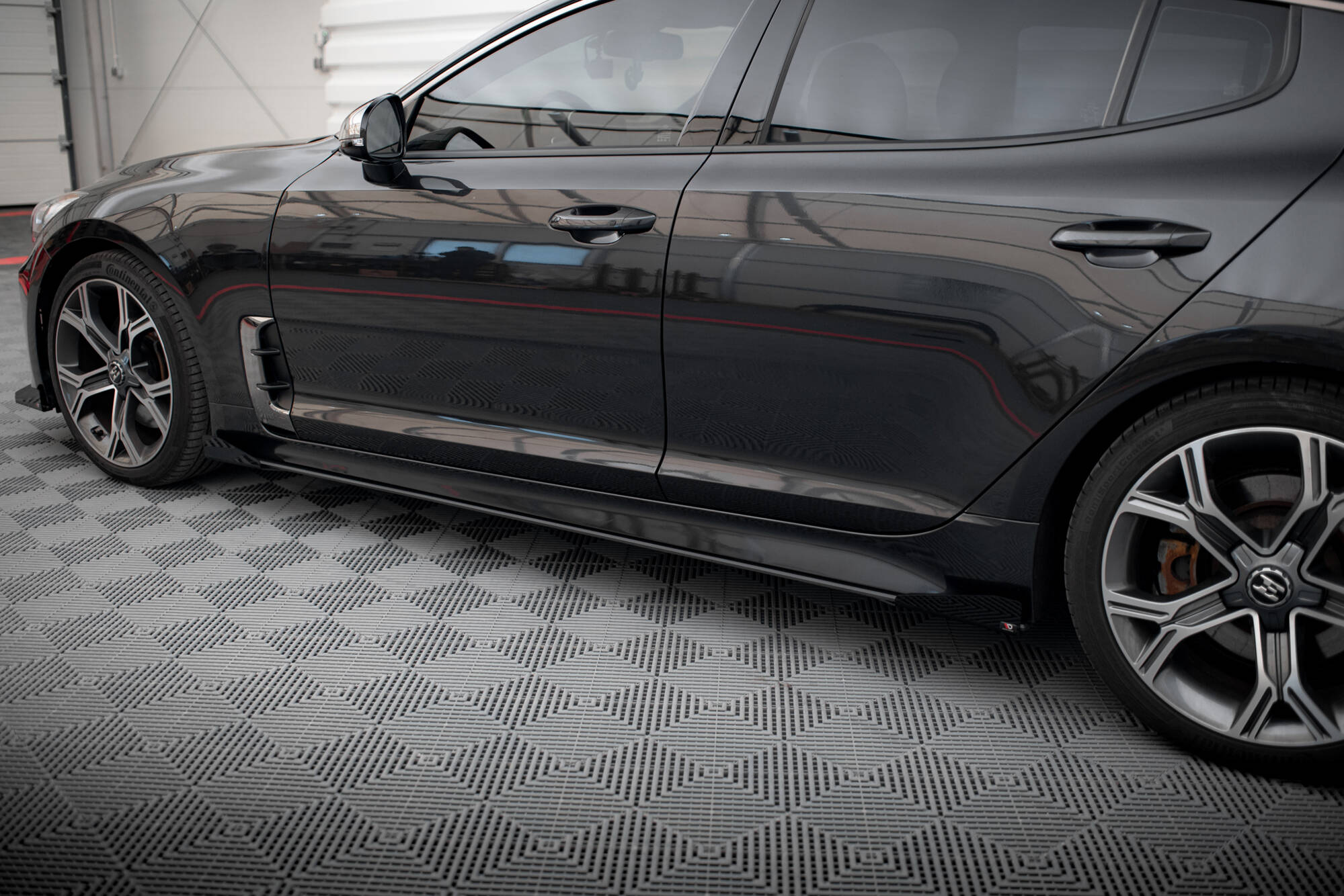 Street Pro Side Skirts Diffusers + Flaps Kia Stinger GT / GT-Line / Standard Mk1 - Image 4