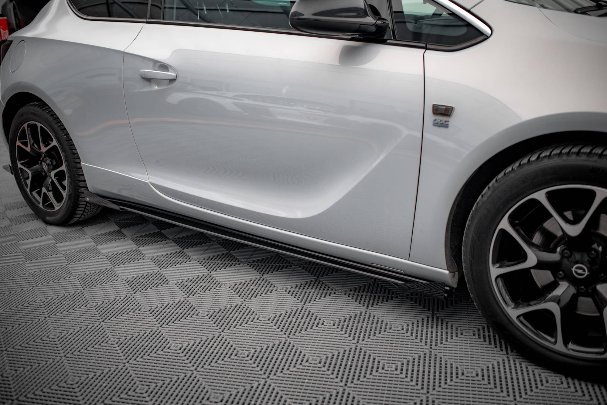 Street Pro Side Skirts Diffusers + Flaps Opel Astra GTC OPC-Line J - Image 2