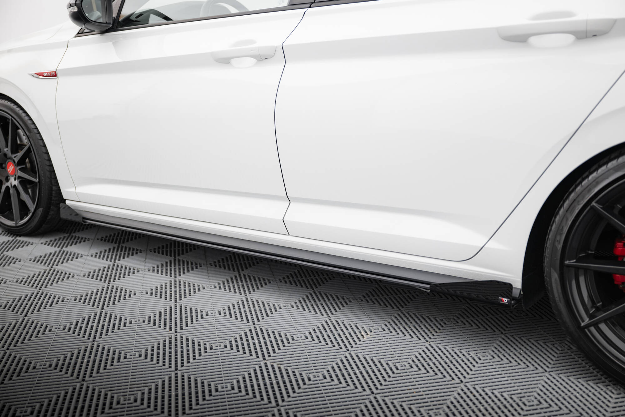 Street Pro Side Skirts Diffusers + Flaps Volkswagen Jetta GLI Mk7 - Image 3