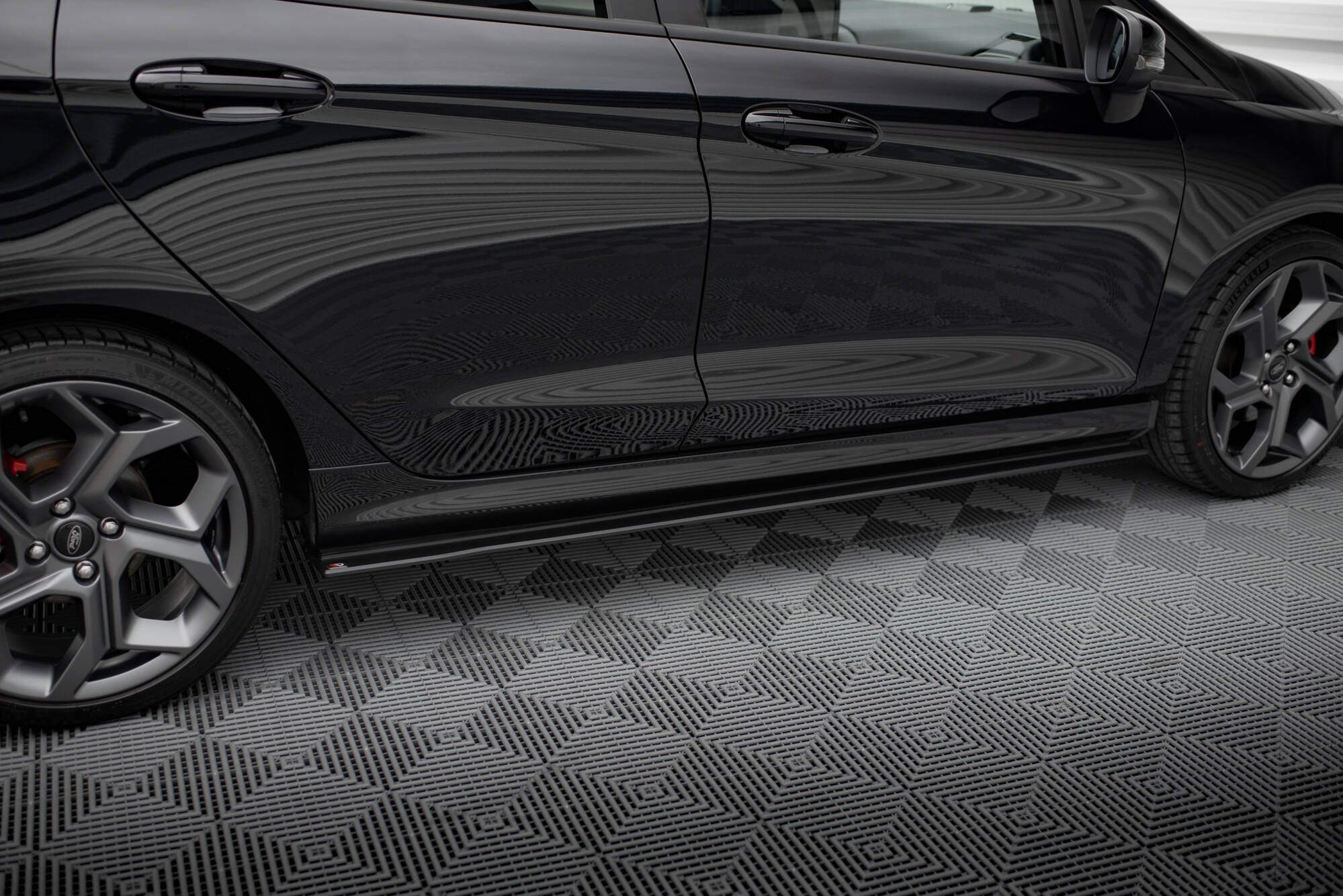 Street Pro Side Skirts Diffusers Ford Fiesta ST / ST-Line Mk8