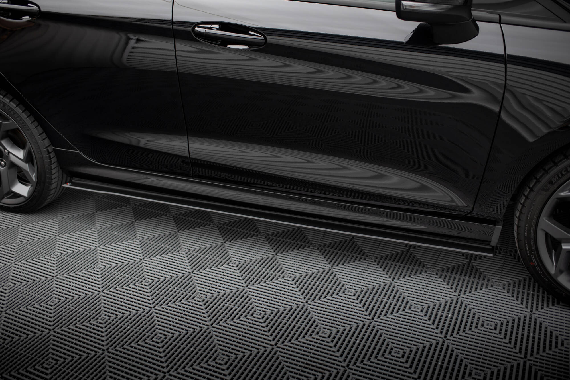 Street Pro Side Skirts Diffusers Ford Fiesta ST / ST-Line Mk8 - Image 3