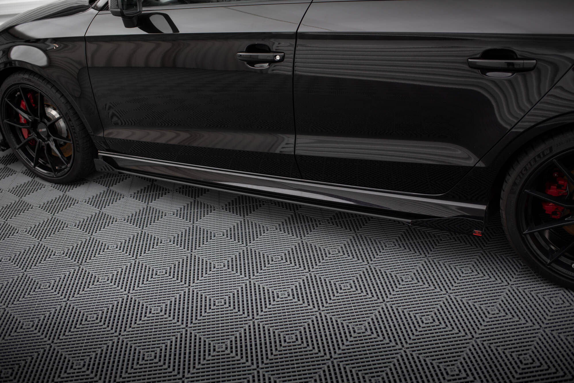 Street Pro Side Skirts Diffusers V.1 + Flaps Audi RS3 Sedan 8V Facelift - Image 3