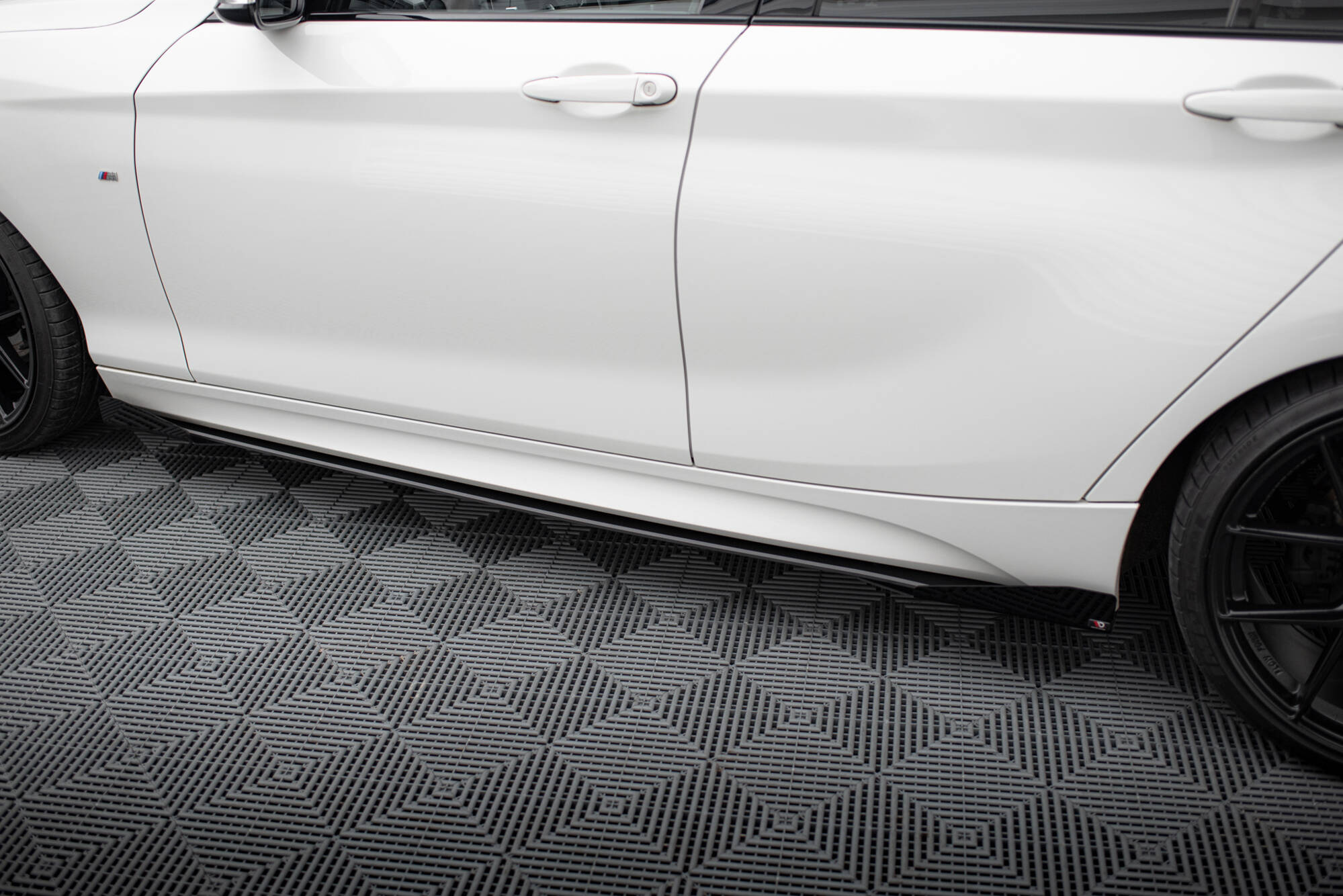 Street Pro Side Skirts Diffusers V.2 + Flaps for BMW 1 F20 M135i / M140i / M-Pack - Image 3