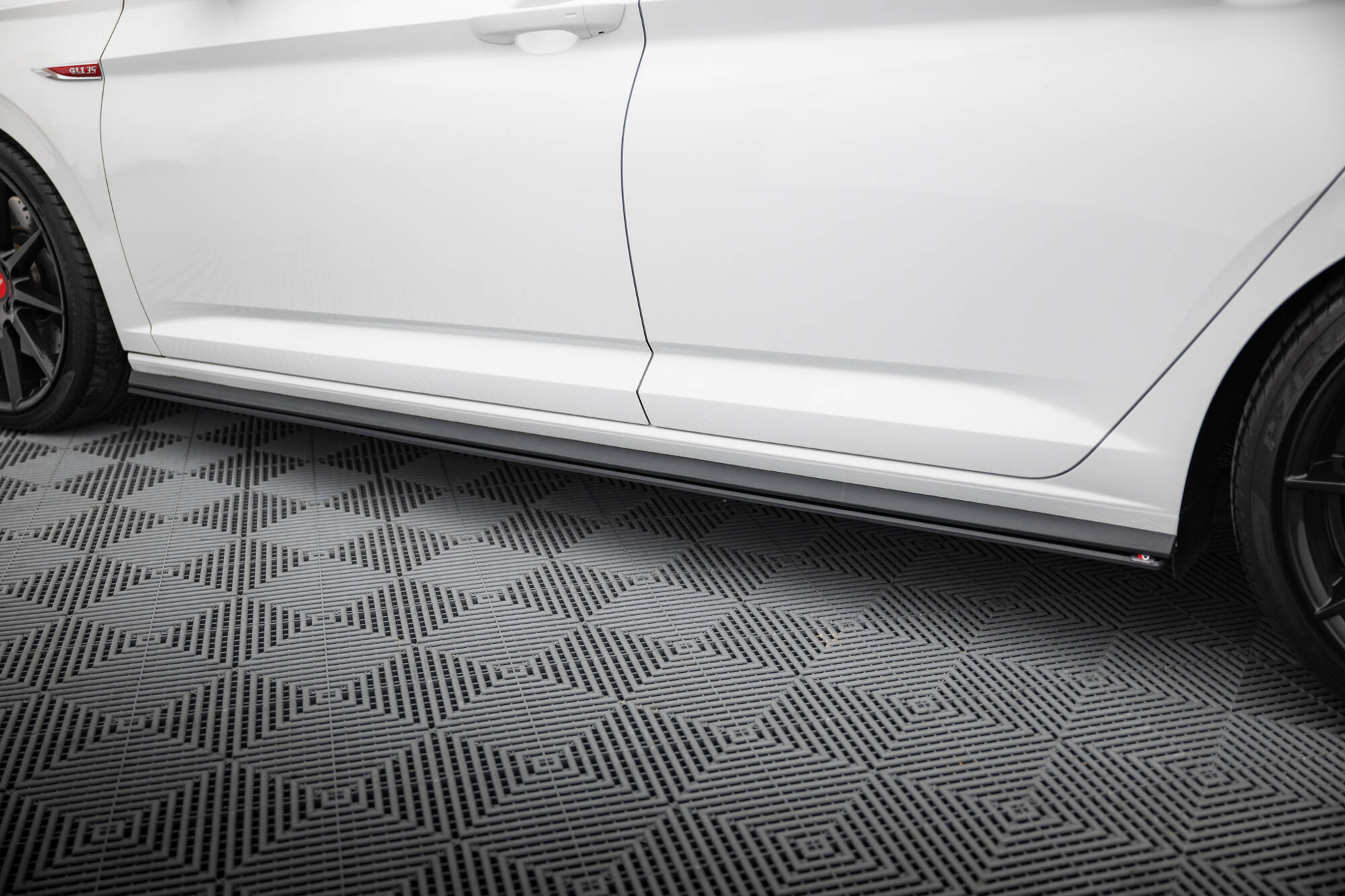 Street Pro Side Skirts Diffusers Volkswagen Jetta GLI Mk7 - Image 3