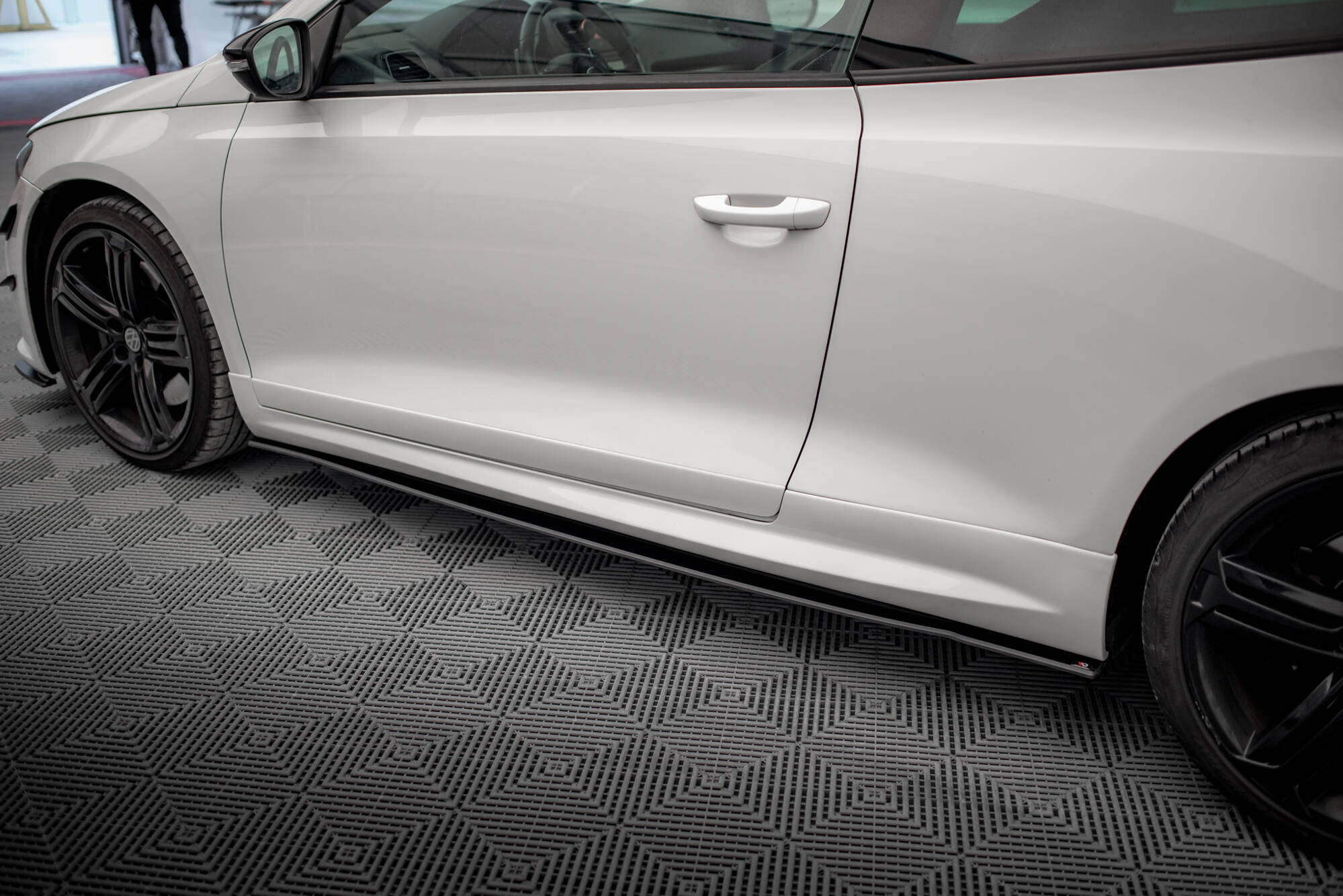 Street Pro Side Skirts Diffusers Volkswagen Scirocco R Mk3 - Image 3