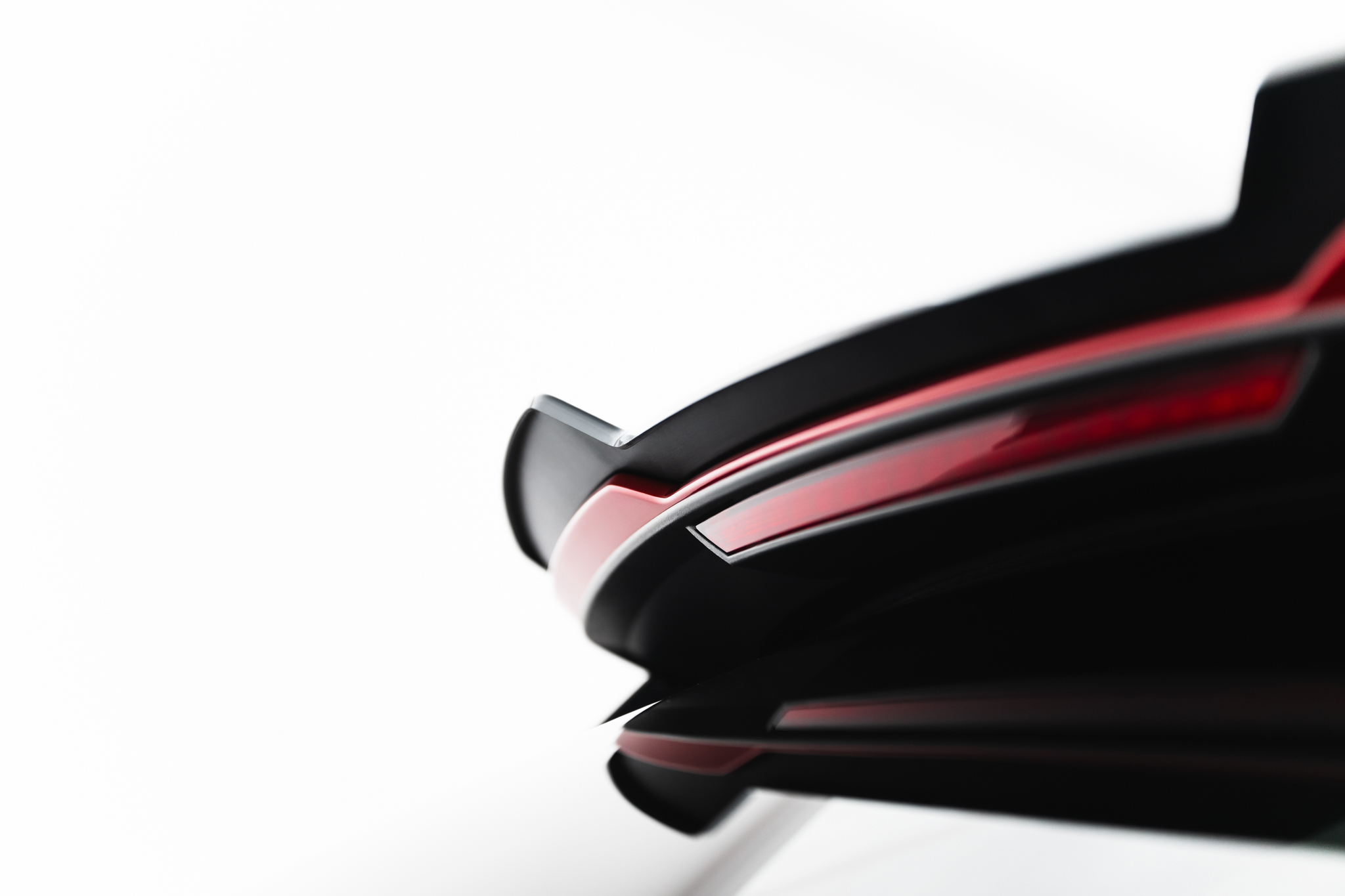 Upper Spoiler Cap Audi RSQ8 Mk1 Facelift - Image 5