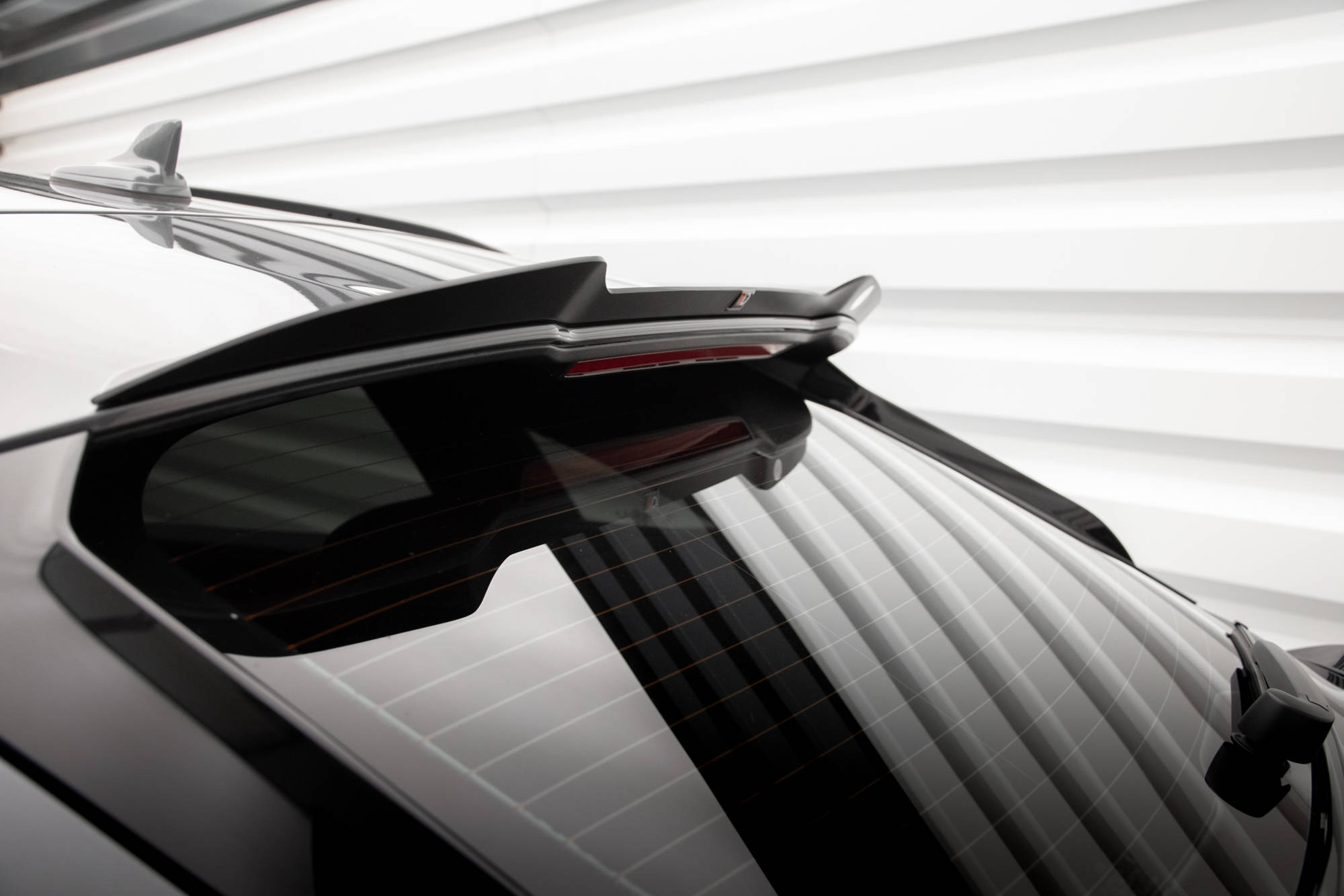 Upper Spoiler Cap Audi SQ5 / Q5 S-Line Sportback Mk2 Facelift - Image 3