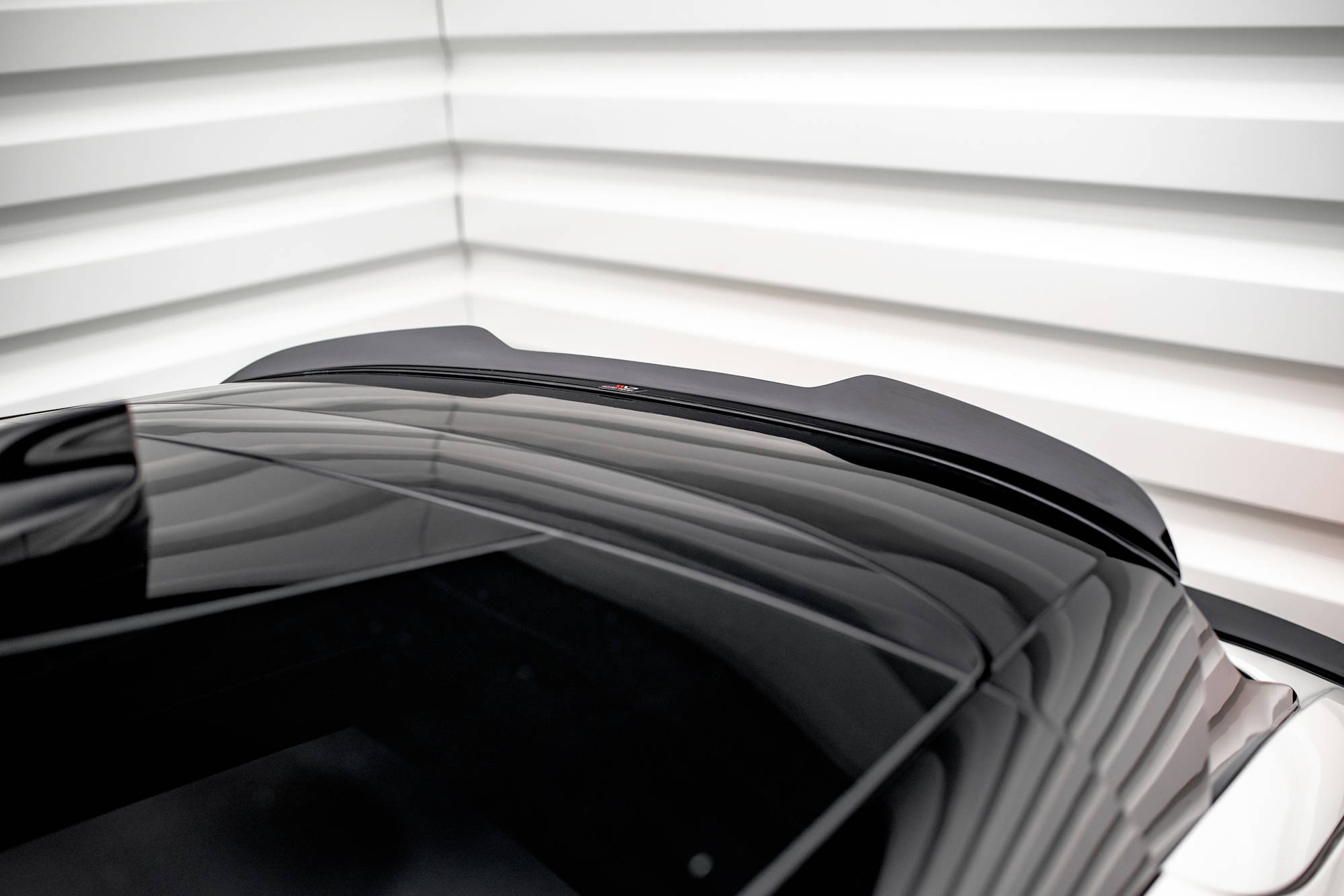 Upper Spoiler Cap Ford Mustang Mach-E Mk1 - Image 3
