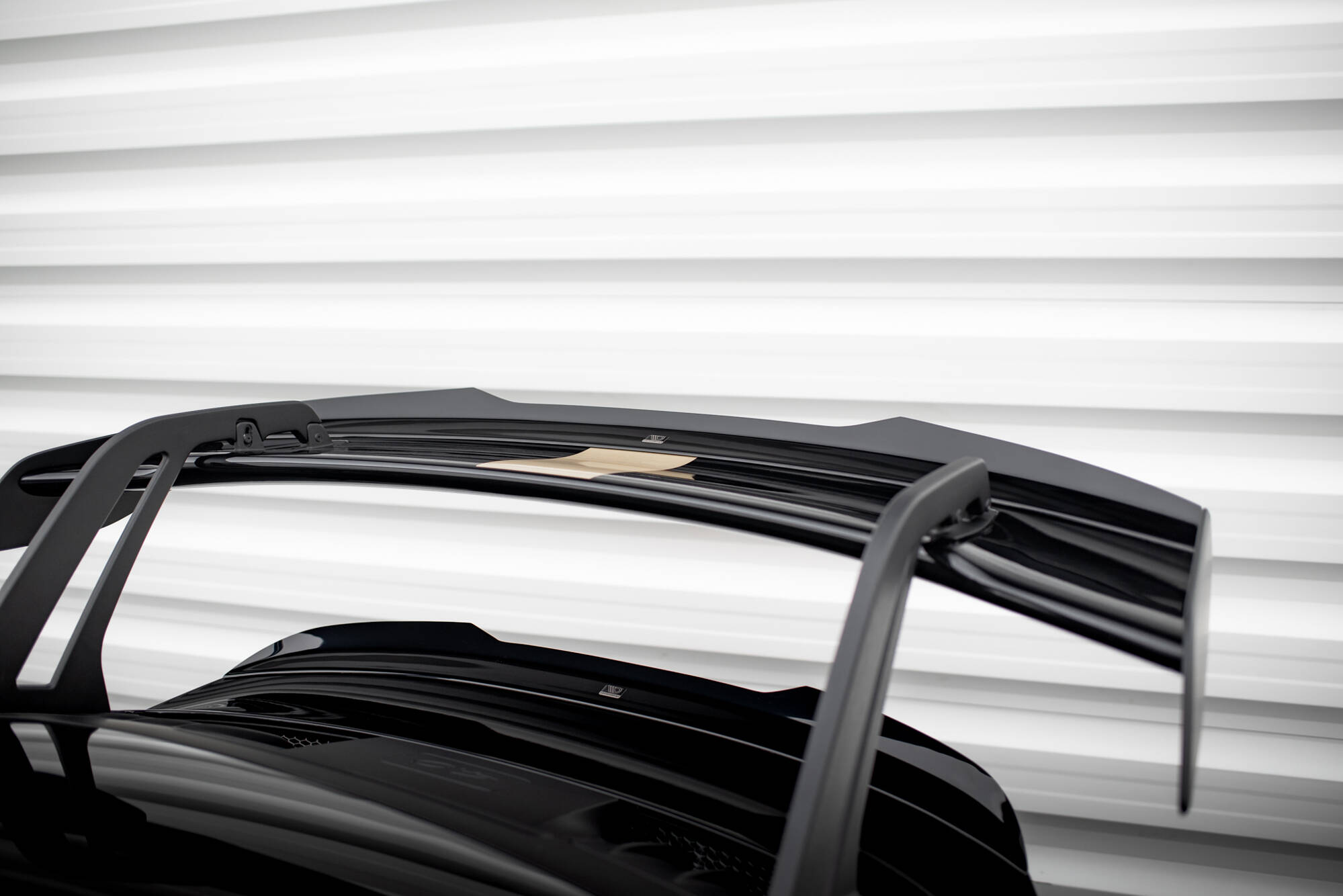 Upper Spoiler Cap Porsche 911 992 GT3 - Image 4