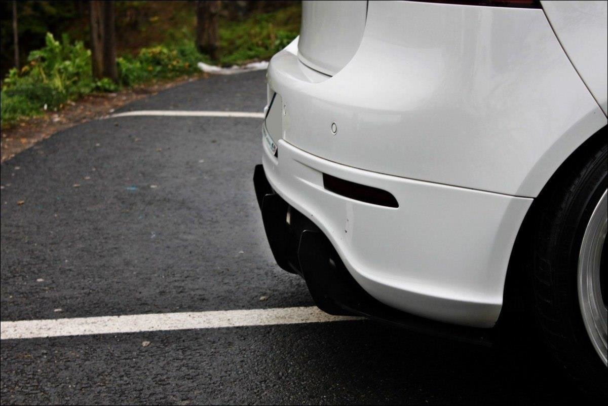 VW GOLF V R32 REAR DIFFUSER - Image 6