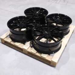 Set of CVR4 20x8,5 ET35 + 20x9,5 ET38 5x120 Gloss Black