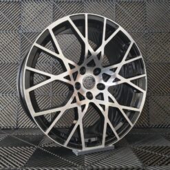 Jante PESA 20x9 ET25 5X112 - BLACK