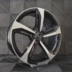 Jante PESA 19x8.5 ET35 5X112 - BLACK MACHINED FACE
