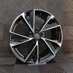 Jante PESA 18x8 ET35 5X112 - BLACK MACHINED FACE