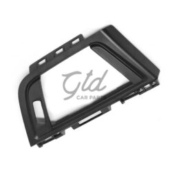 Alternative view of Moldura Ventilação Frontal Direita Preto Brilhante BMW Série 3 F30 F31 2012-2018